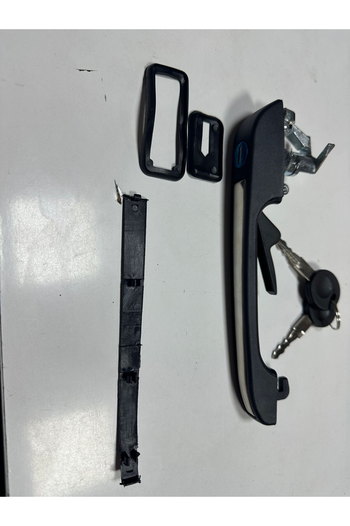 Genel Markalar Volkswagen Golf- 2- 85/91 Ön Kapı Dış Açma Kolu Sol Kilitli/anahtarlı 191837205