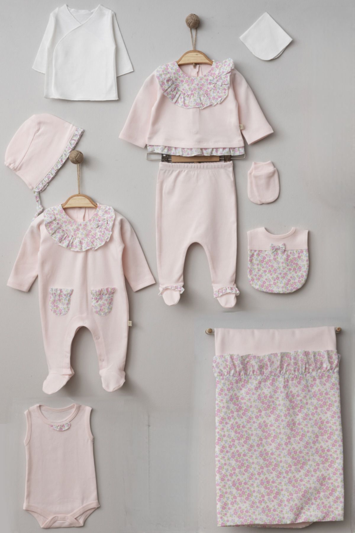 Cherub Baby Çiçek Dokuma Pugi Baby Ultralüks %100 Pamuk Yenidoğan Kız Bebek 10 Parça Hastane Çıkışı Zıbın Seti fotoğrafı 2 (önizleme)