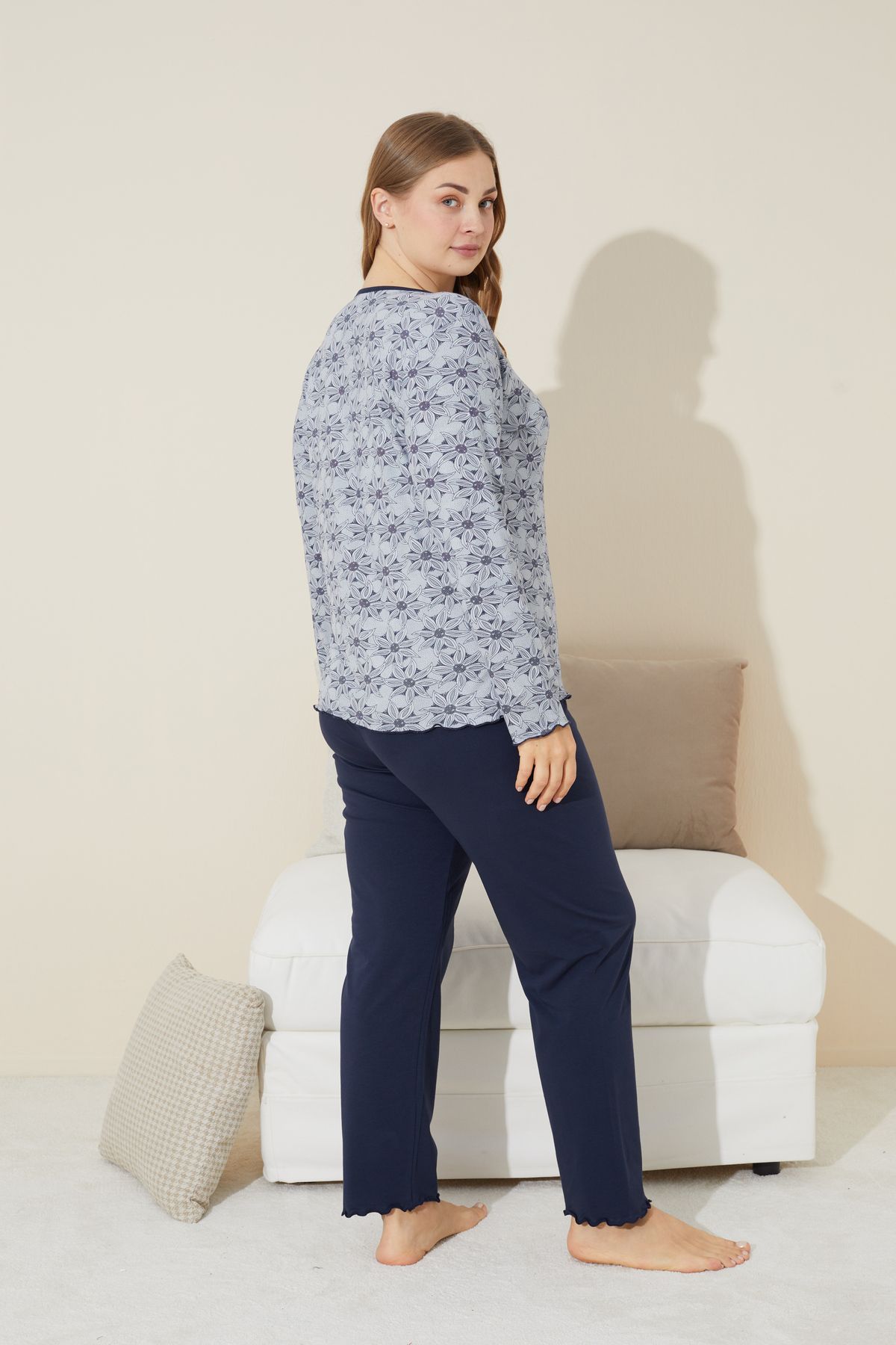 Siyah İnci-Plus Size Gray Floral Patterned Cotton Curve Pajamas Set - 24240645 3