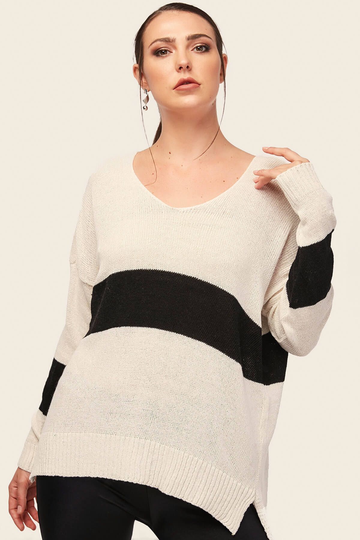 armonika-Pulover de damă ecru cu decolteu în V, în două tonuri, scurt în față, în spate lung, ARM-18K012042 5