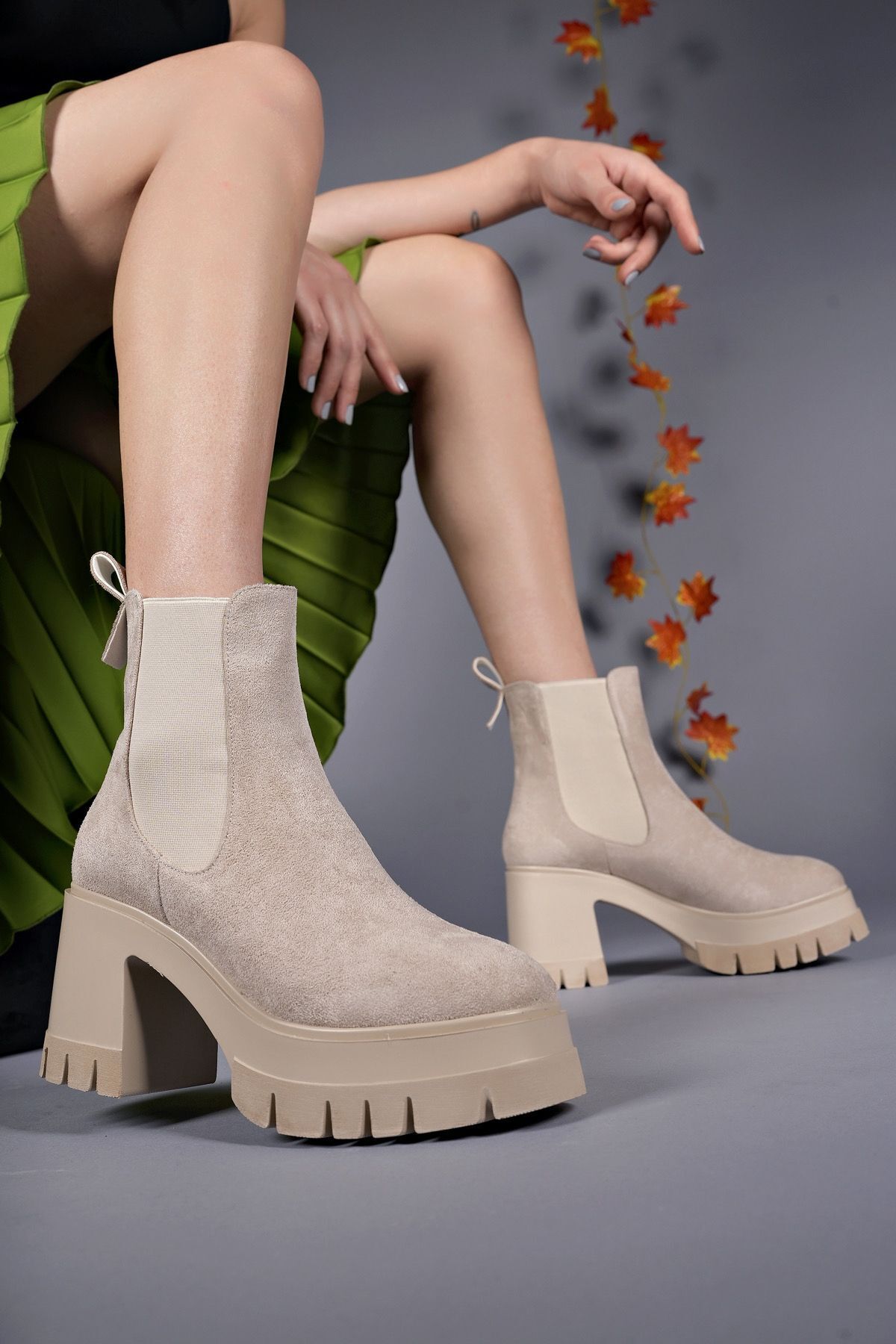 Riccon Buty Damskie Na Obcasie Nyendorei 0012502 Beżowy Zamsz Kobieta - 38