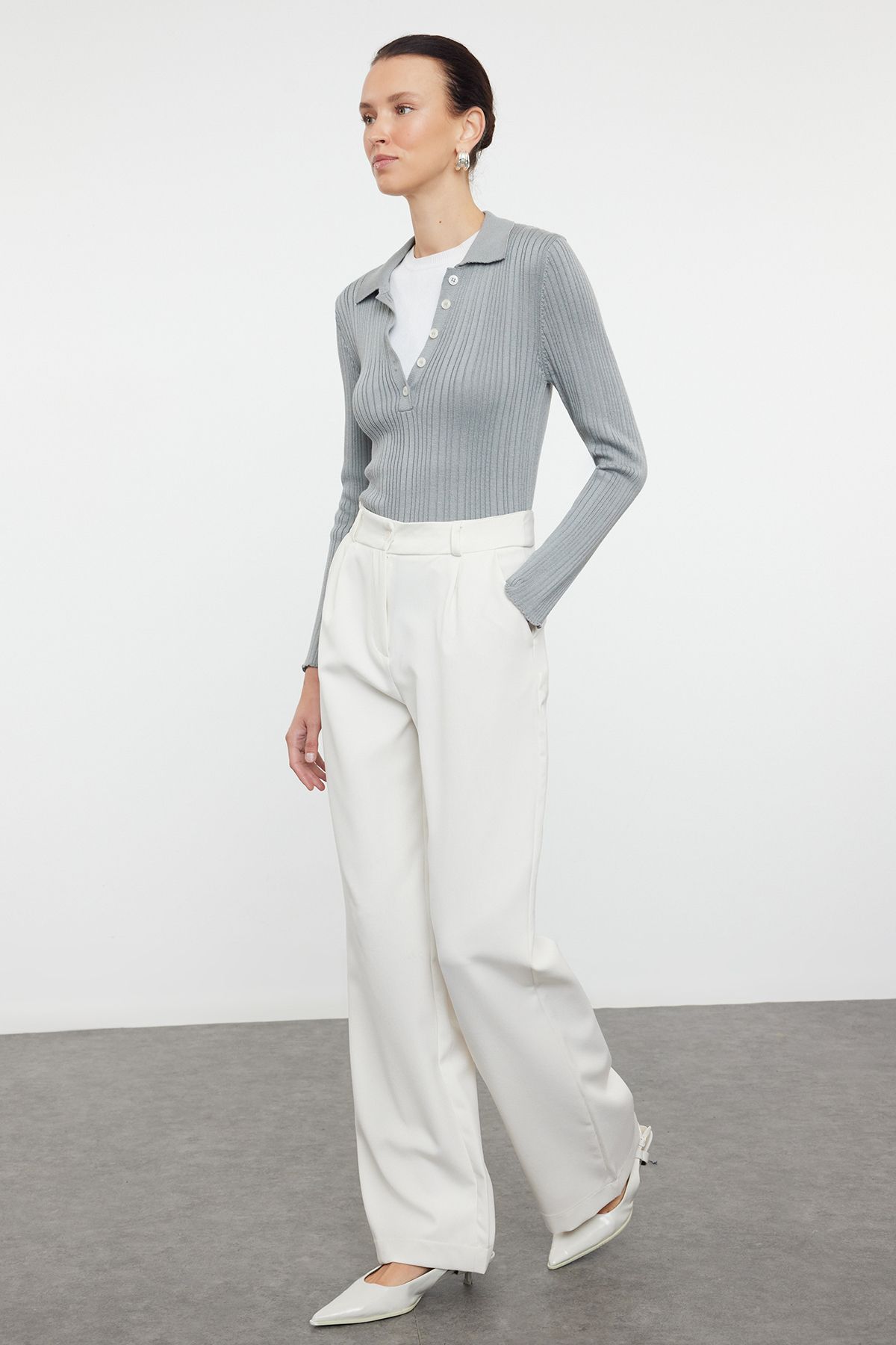 Trendyol Collection-Ecrufarbene, plissierte Hose mit hoher Taille und weitem Bein – TWOAW21PL0076 7