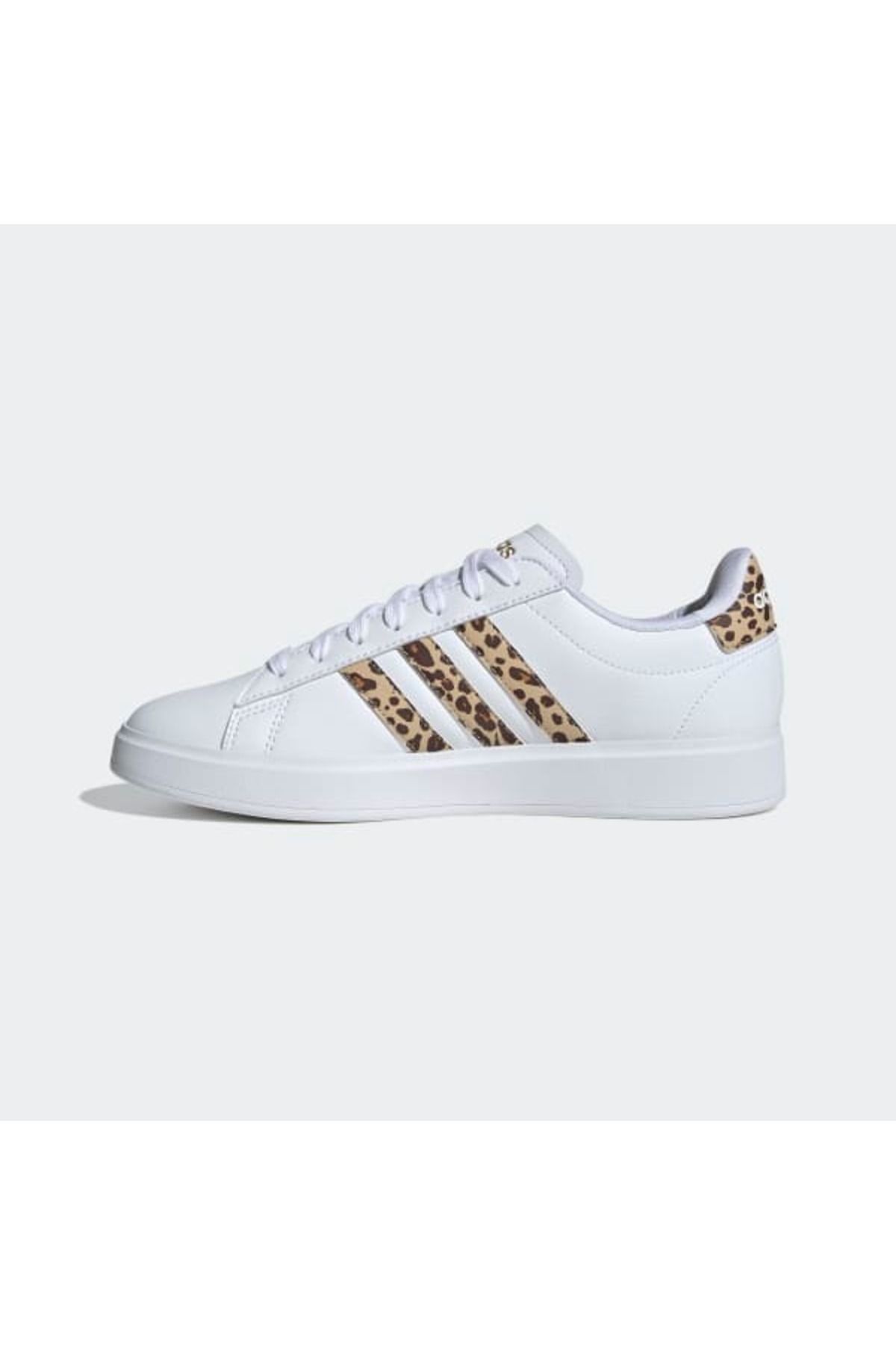 اسنیکر چند رنگ زنانه پیاده روی و کفش ورزشی روزانه Grand Court 2.0 ID2994 adidas