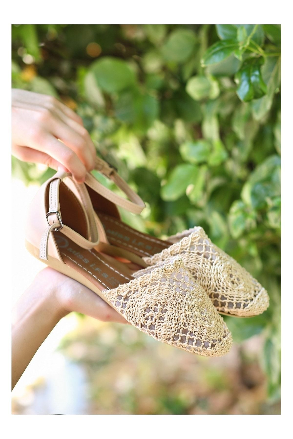 Acir Gold Örgülü Sandalet