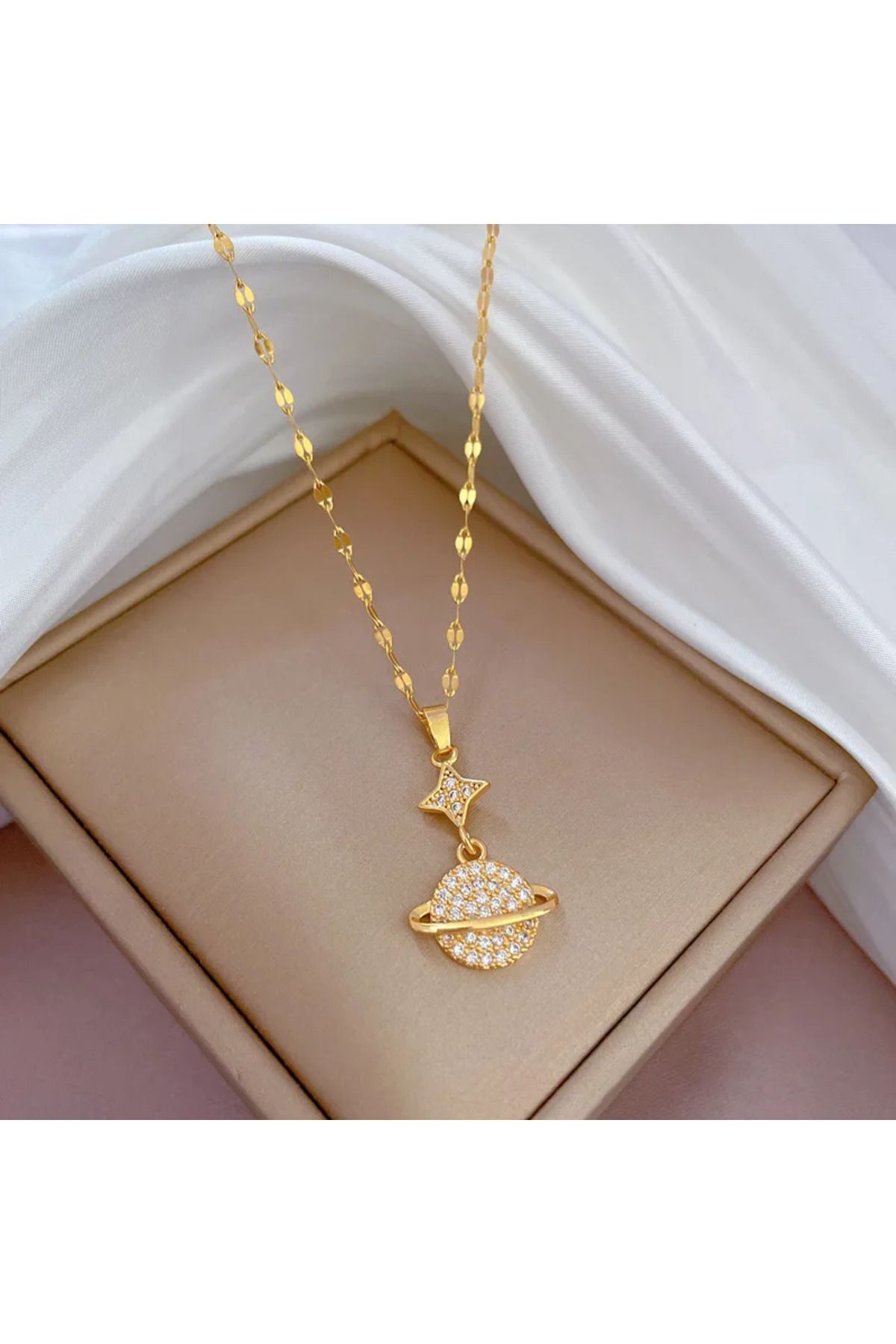 Zirkon Taşlı Satürn Figür Kolye