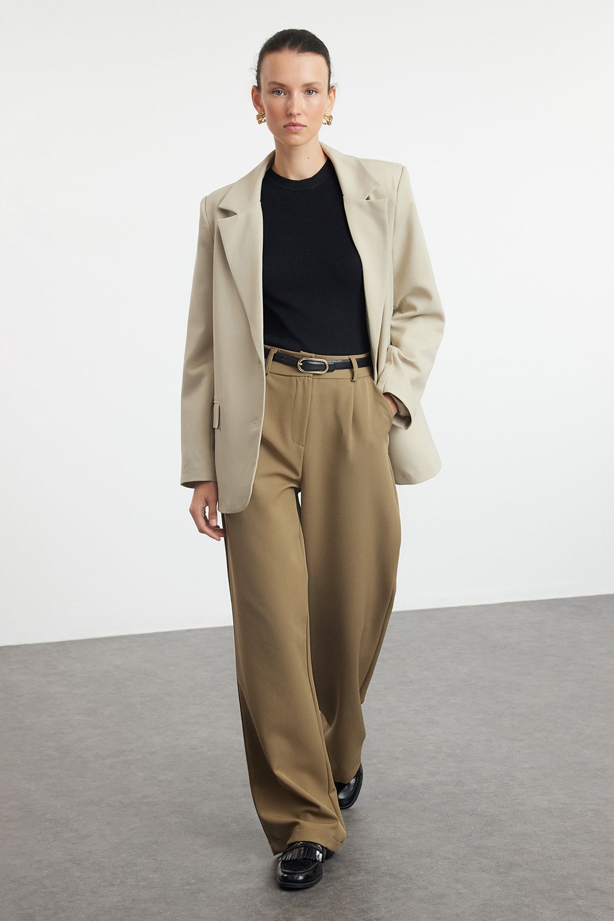 complete the look image