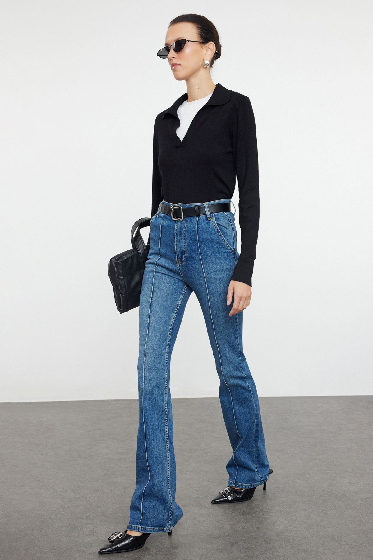 Trendyol Collection Niebieskie Prążkowane Jeansy Dzwony Z Wysokim Stanem Twoaw25je00049 Kobieta - 36