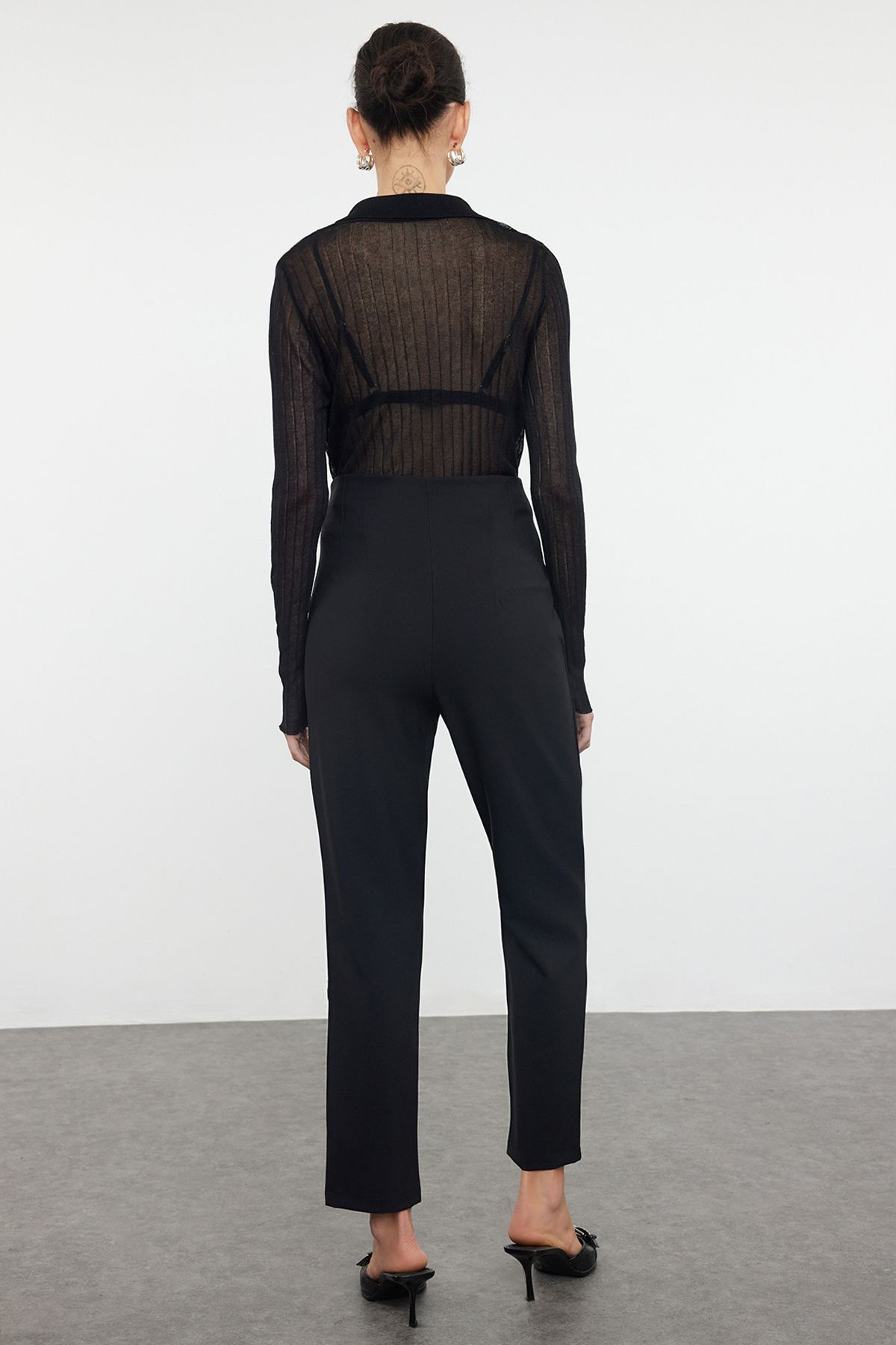 Trendyol Collection-Schwarze, knöchellange, gewebte Stoffhose mit Zigarettenform und hoher Taille TWOSS20PL0515 6