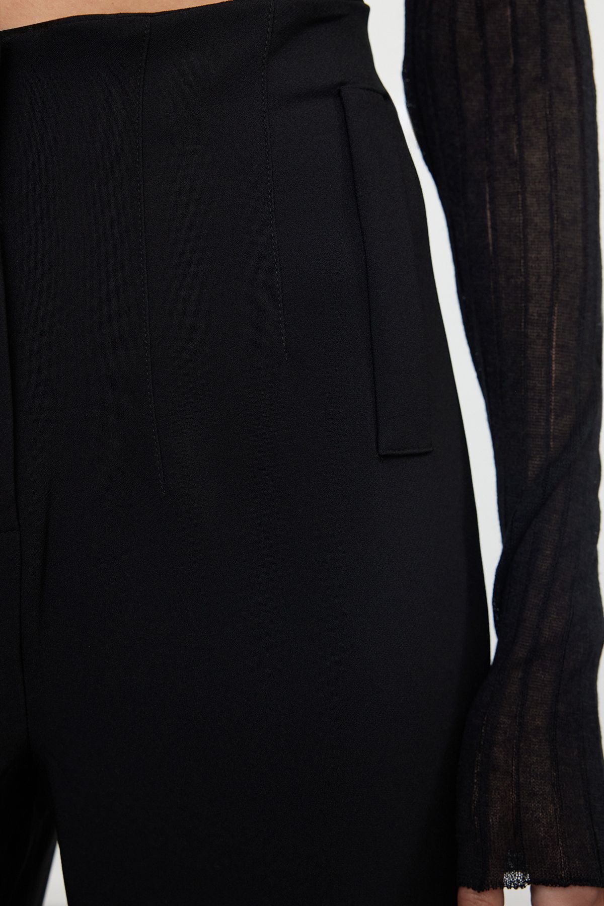 Trendyol Collection-Schwarze, knöchellange, gewebte Stoffhose mit Zigarettenform und hoher Taille TWOSS20PL0515 5