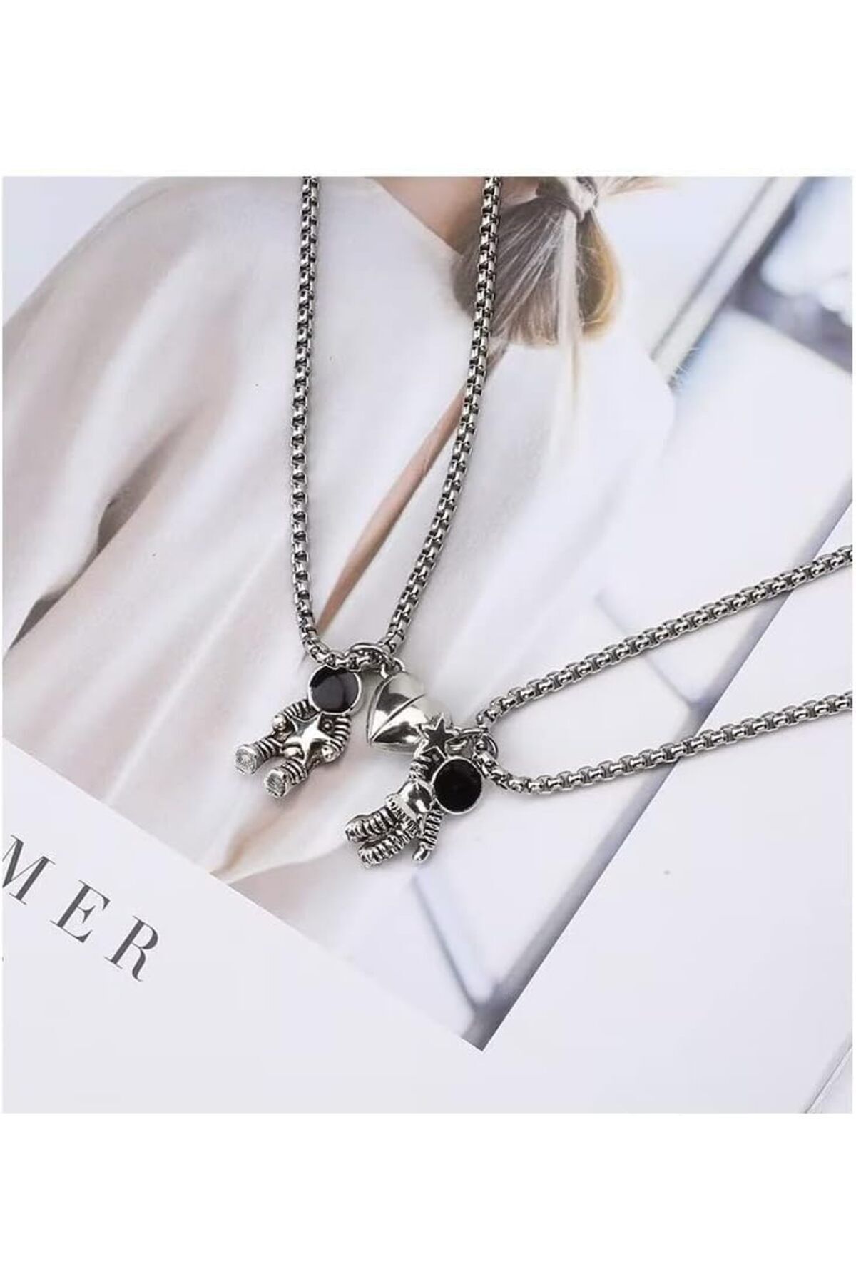 Shopiolog-Space Astronaut - Couple Lover Best Friends Necklace, 2-Piece Joining Heart Lover Friendship 5