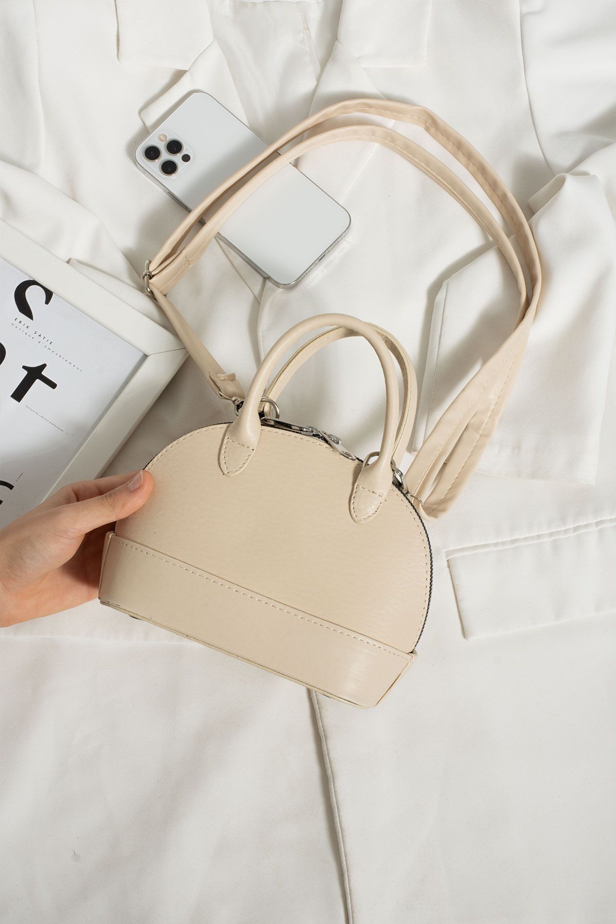 https://cdn.dsmcdn.com/ty1460/product/media/images/prod/QC/20240803/13/44ad3cce-b0e6-3cef-9499-0cda59e489e2/1_org_zoom.jpg