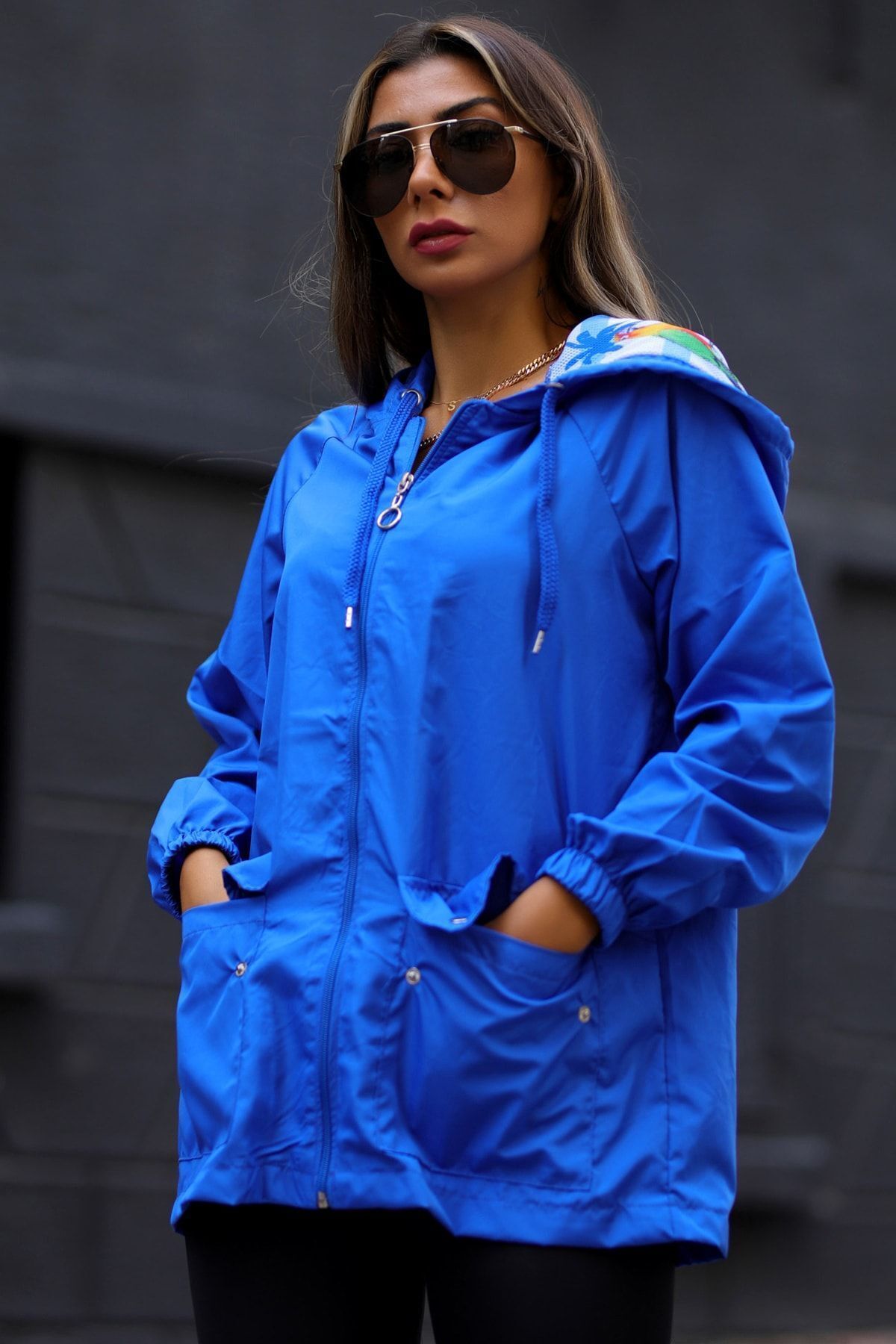 Arya Moda  Kadın Lacivert Kapüşonu Bol Kesim İnce Yağmurluk - Görsel 5