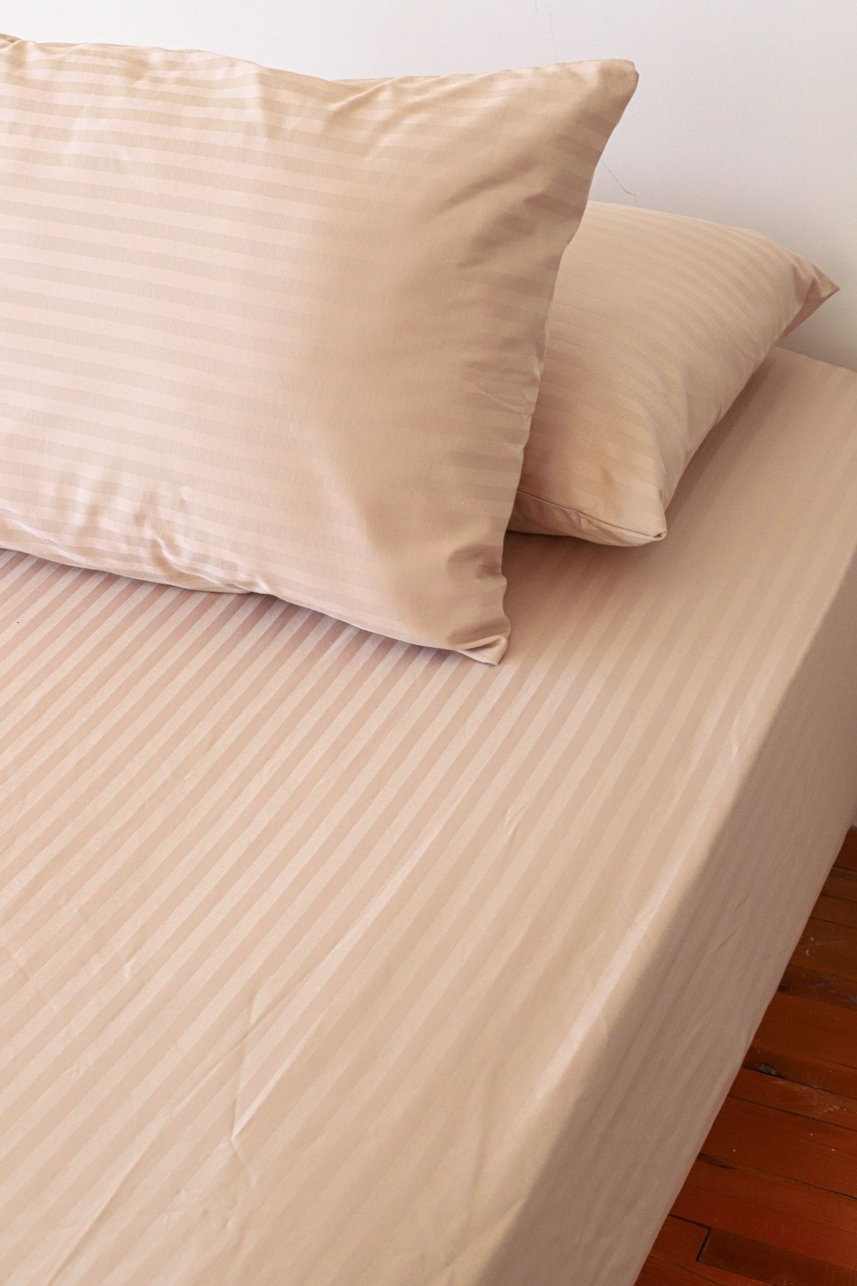 Tekstil Home Lüx Otel Tipi Çift Kişilik Lastikli Çarşaflı Çizgili Pamuk Saten Nevresim Takımı 160x200 Cappicino 3