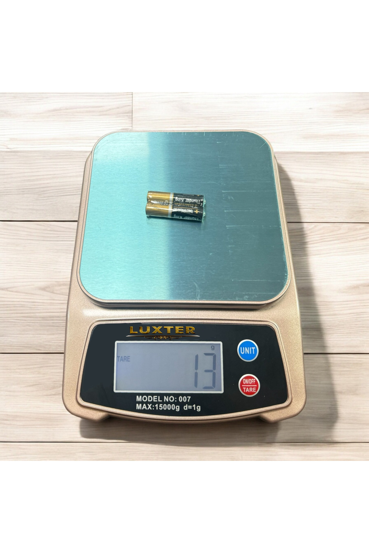 LUXTER Lüx 15 Kg / 1 G Mutfak Terazisi Pil Ve Elektrikle Çalışabilme Özellikli Pil Hediyeli