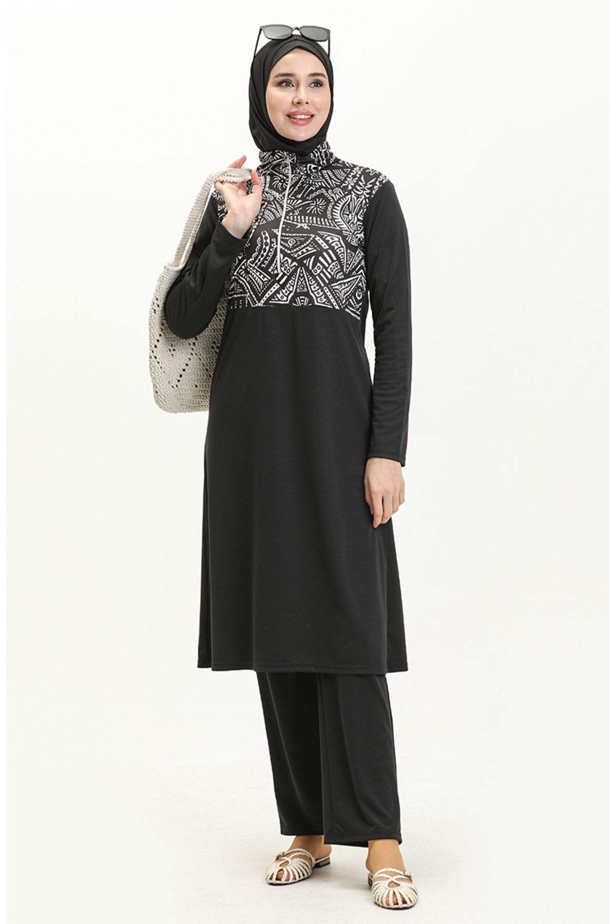 complete the look image