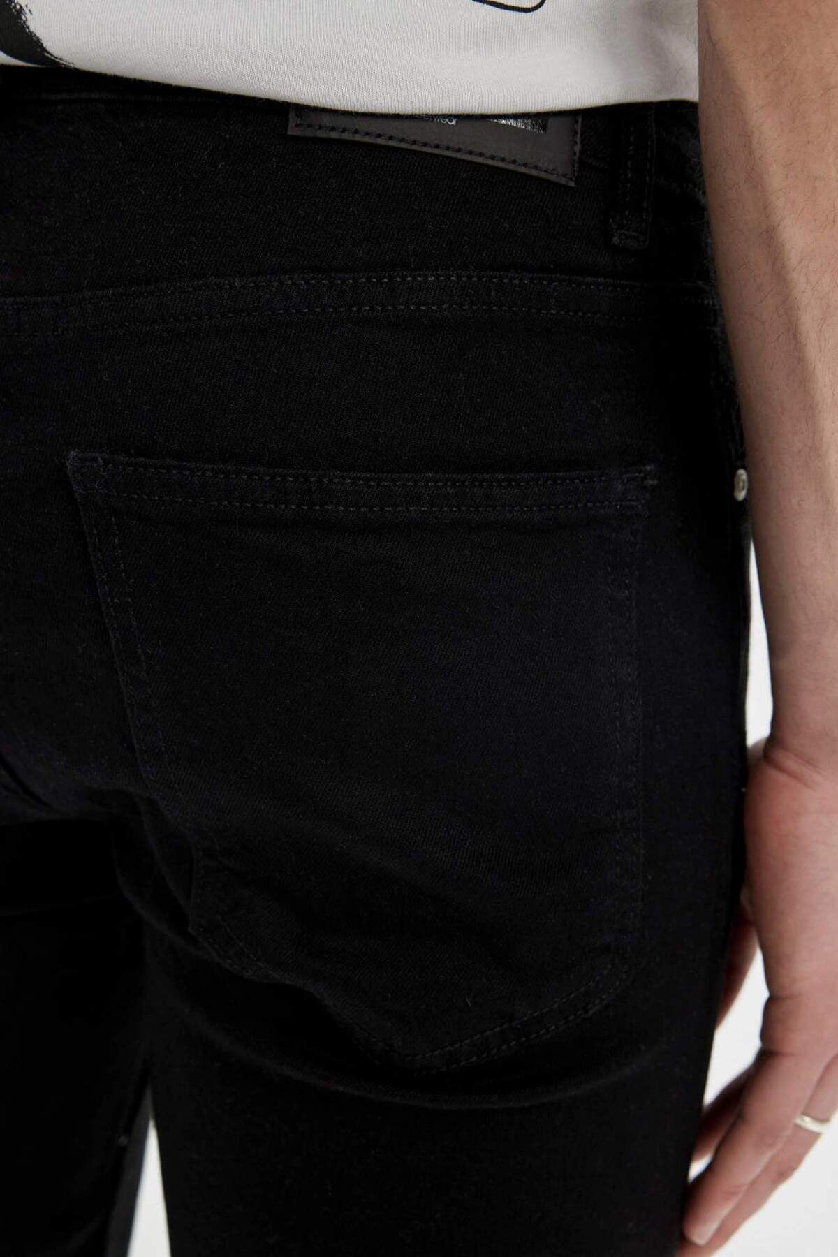DeFacto-شورت برمودا جينز بقصة ضيقة A5037ax23sm 6