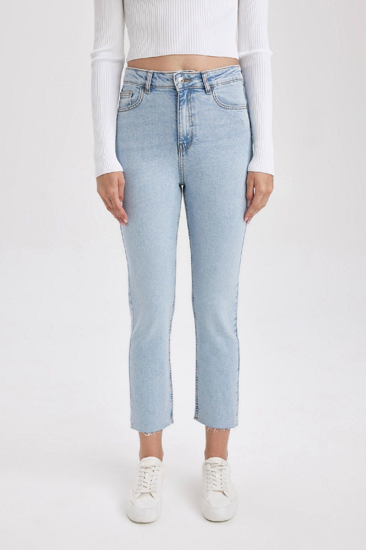 Mary Vintage Straight Fit Yüksek Bel Paça Ucu Kesik Bilek Boy Jean Yıkamalı Pantolon C7365ax24au