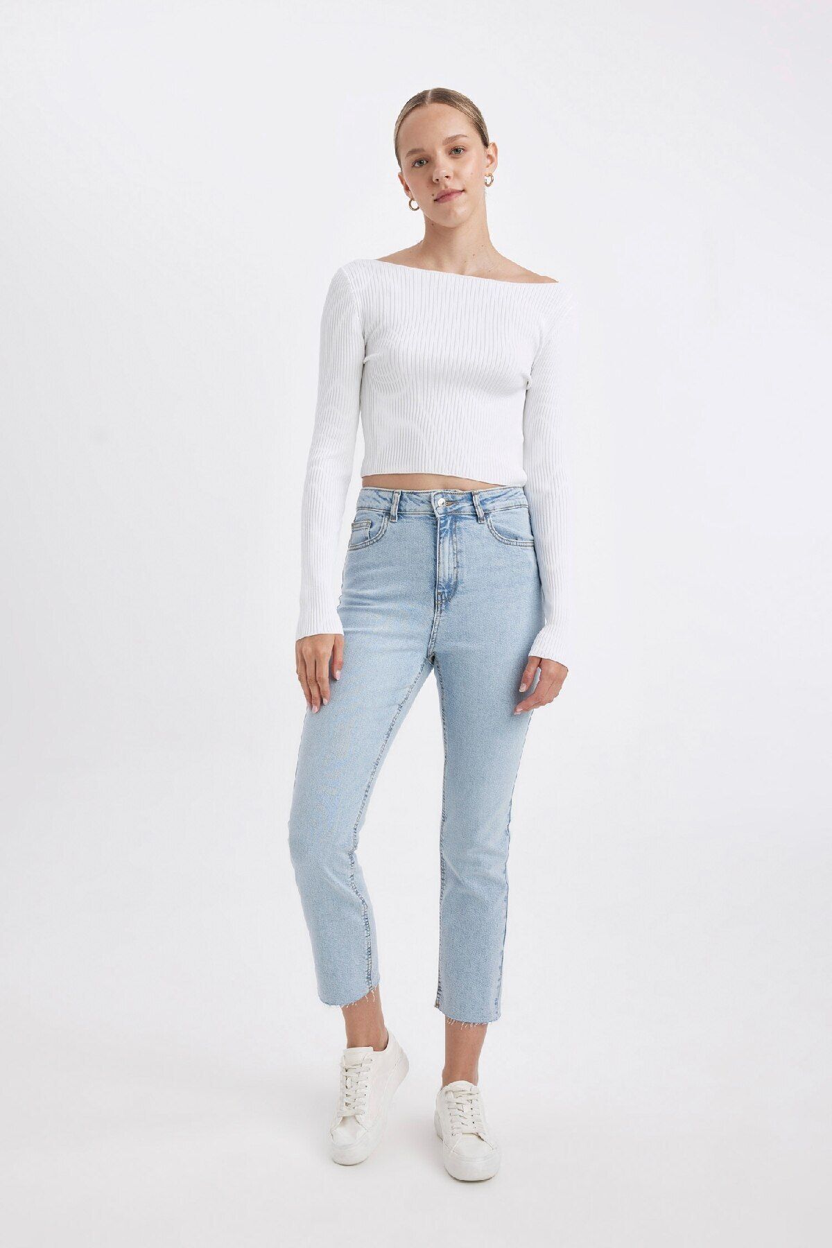 Mary Vintage Straight Fit Yüksek Bel Paça Ucu Kesik Bilek Boy Jean Yıkamalı Pantolon C7365ax24au