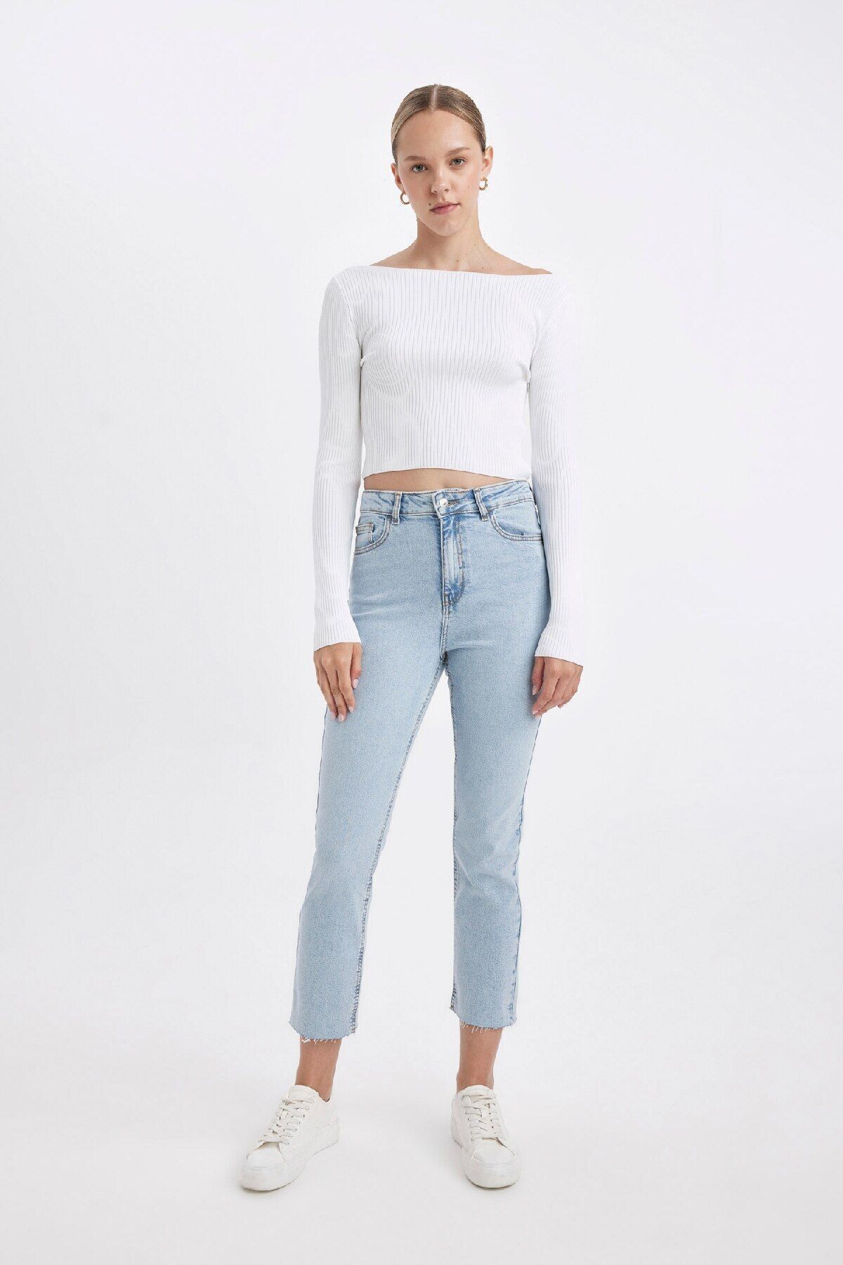 Mary Vintage Straight Fit Yüksek Bel Paça Ucu Kesik Bilek Boy Jean Yıkamalı Pantolon C7365ax24au