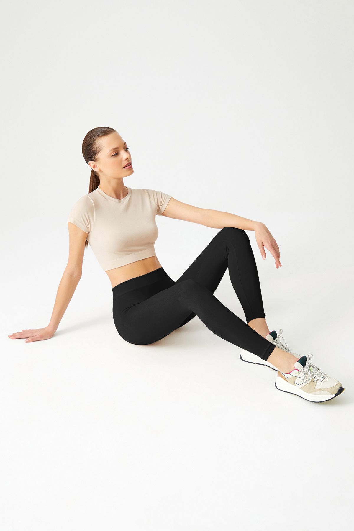 Los Ojos-Elastyczne i podnoszące czarne legginsy sportowe - podstawowe bezszwowe 3