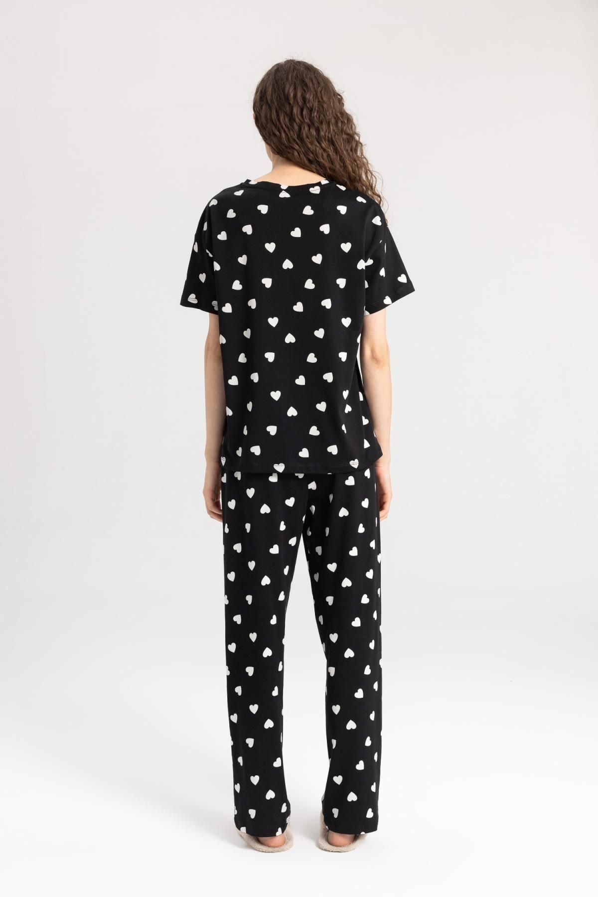 DeFacto-Fall In Love Regular Fit Heart Patterned Short Sleeve Pajamas Set B9460ax24sp 6