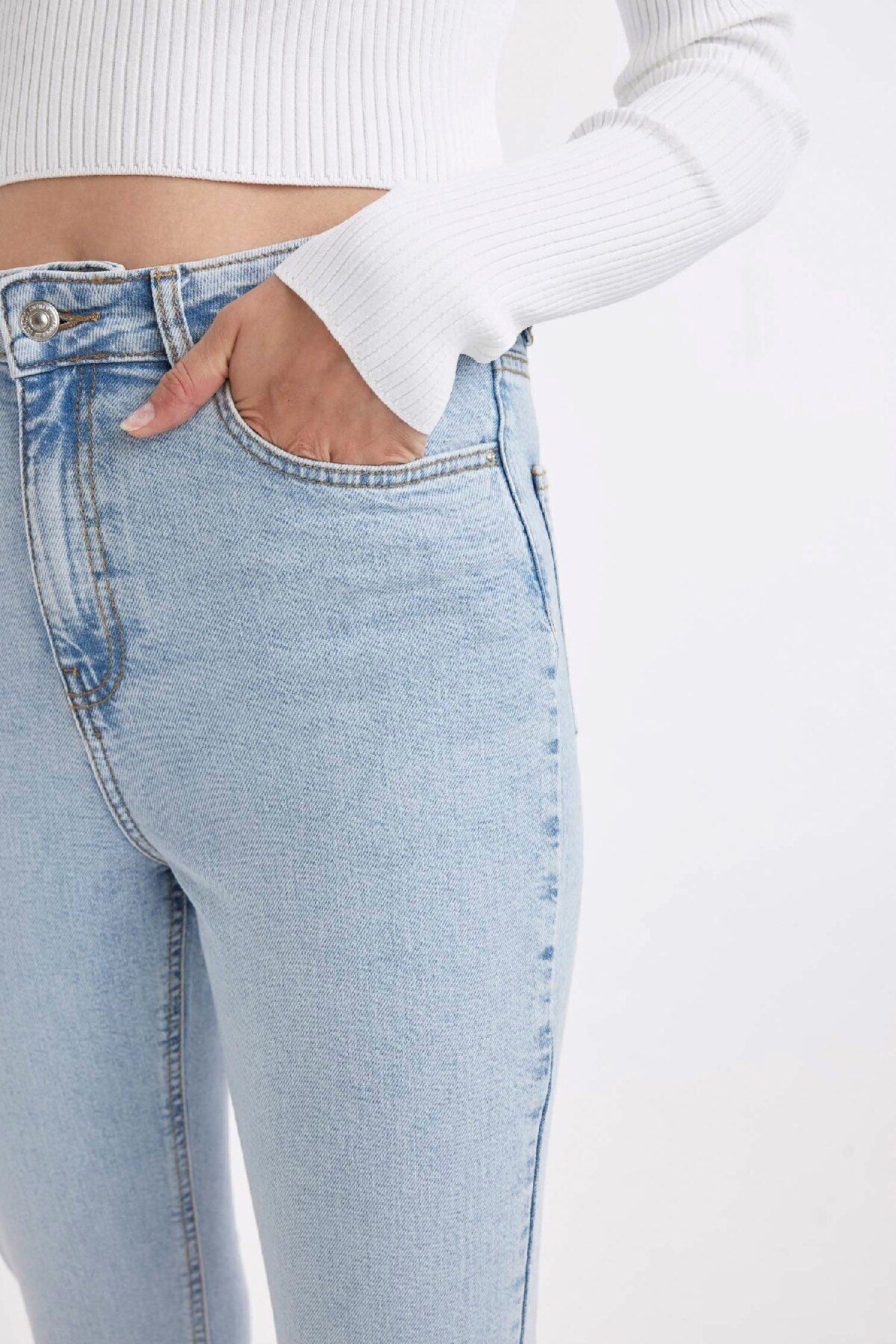 Mary Vintage Straight Fit Yüksek Bel Paça Ucu Kesik Bilek Boy Jean Yıkamalı Pantolon C7365ax24au