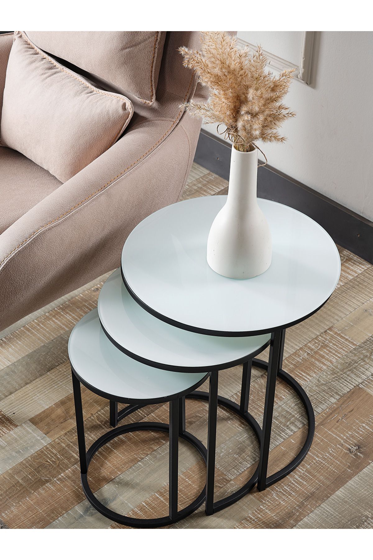 4 Lü Beyaz Temperli Kırılmaz Cam Siyah Metal Ayaklı Cam C Model Sehpa Takımı (ZİGON VE ORTA)