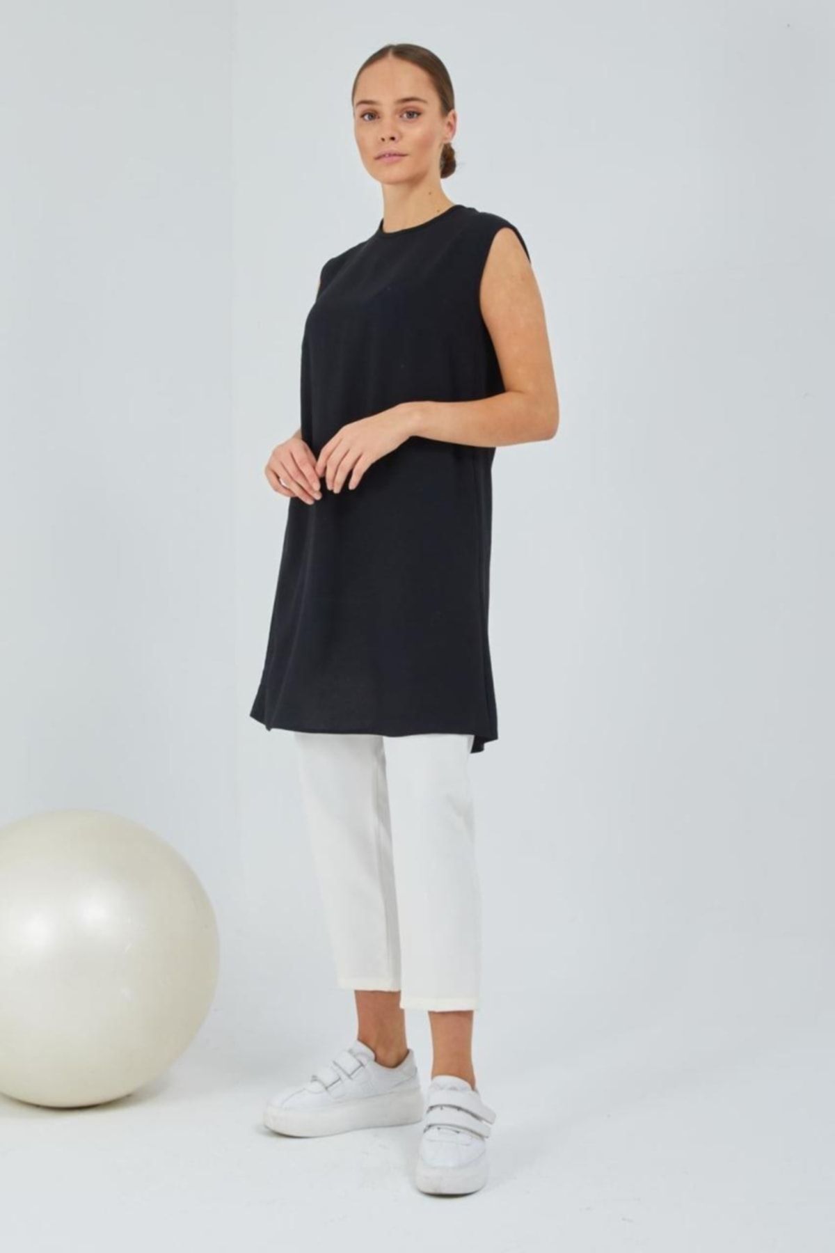 Women's Black Zero Sleeve Underwear Tunic - Me000126byz