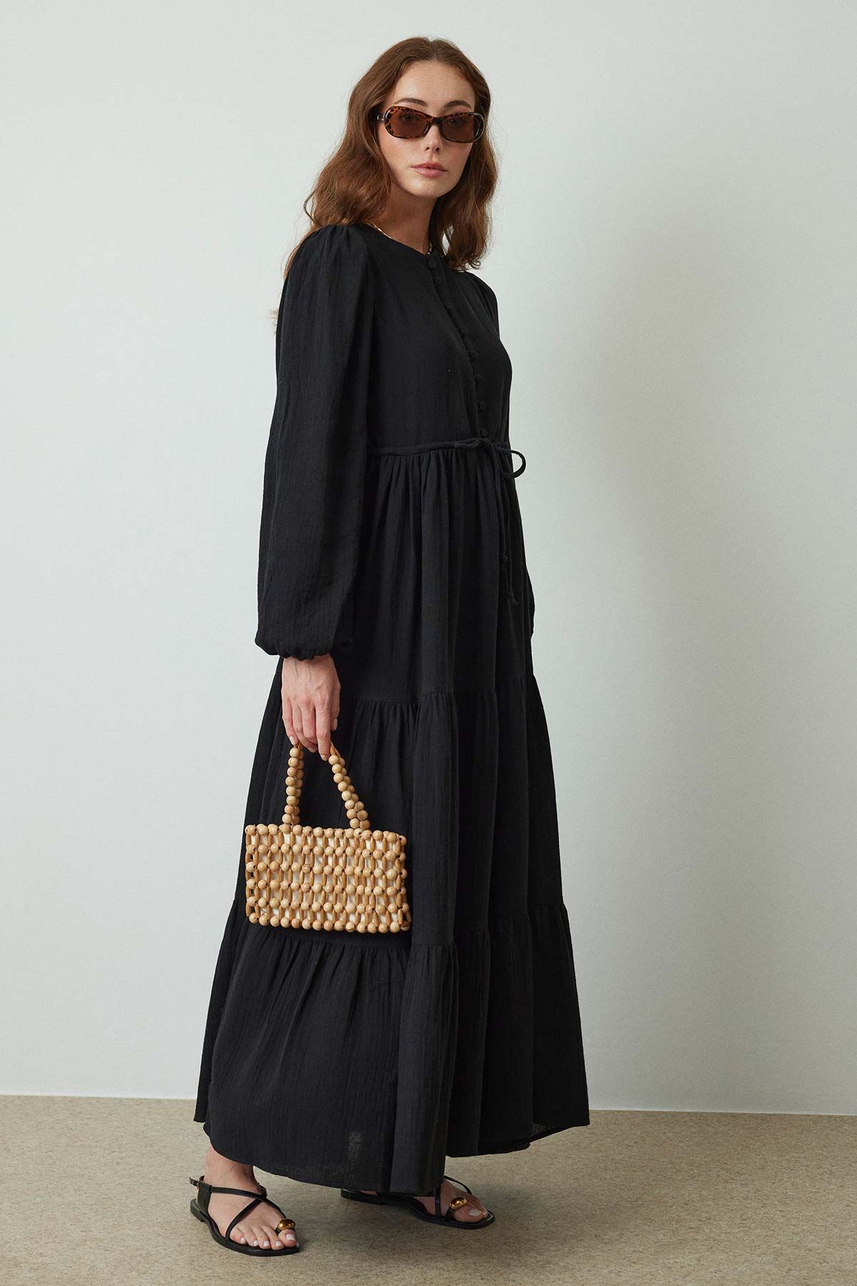 Hooopstore ÖNDEN DÜĞMELİ SİYAH MÜSLİN ELBİSE