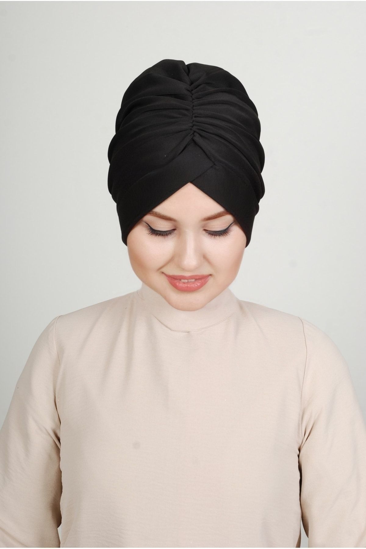 Yasmin S'H'E-Black Front Cross Model External Bonnet 2