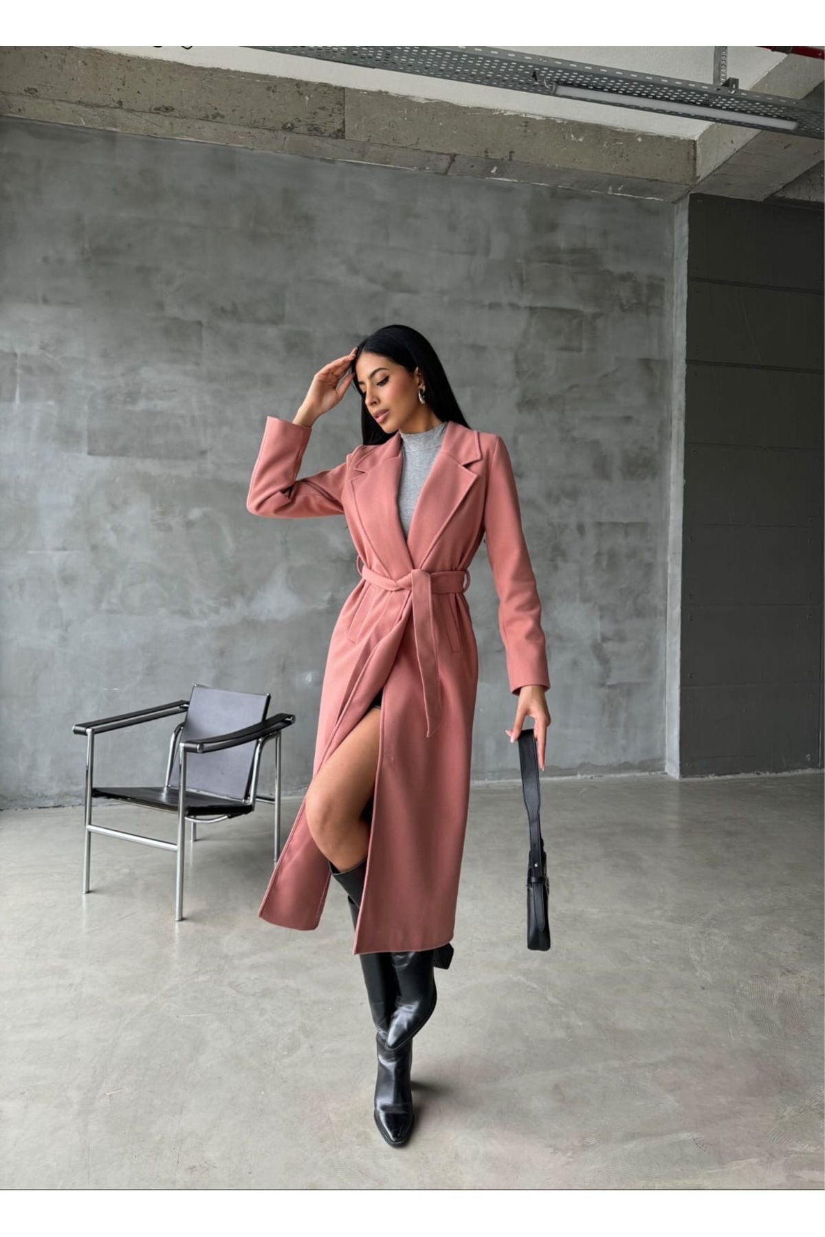 Mobile detailed lined stamp coat with waist belt