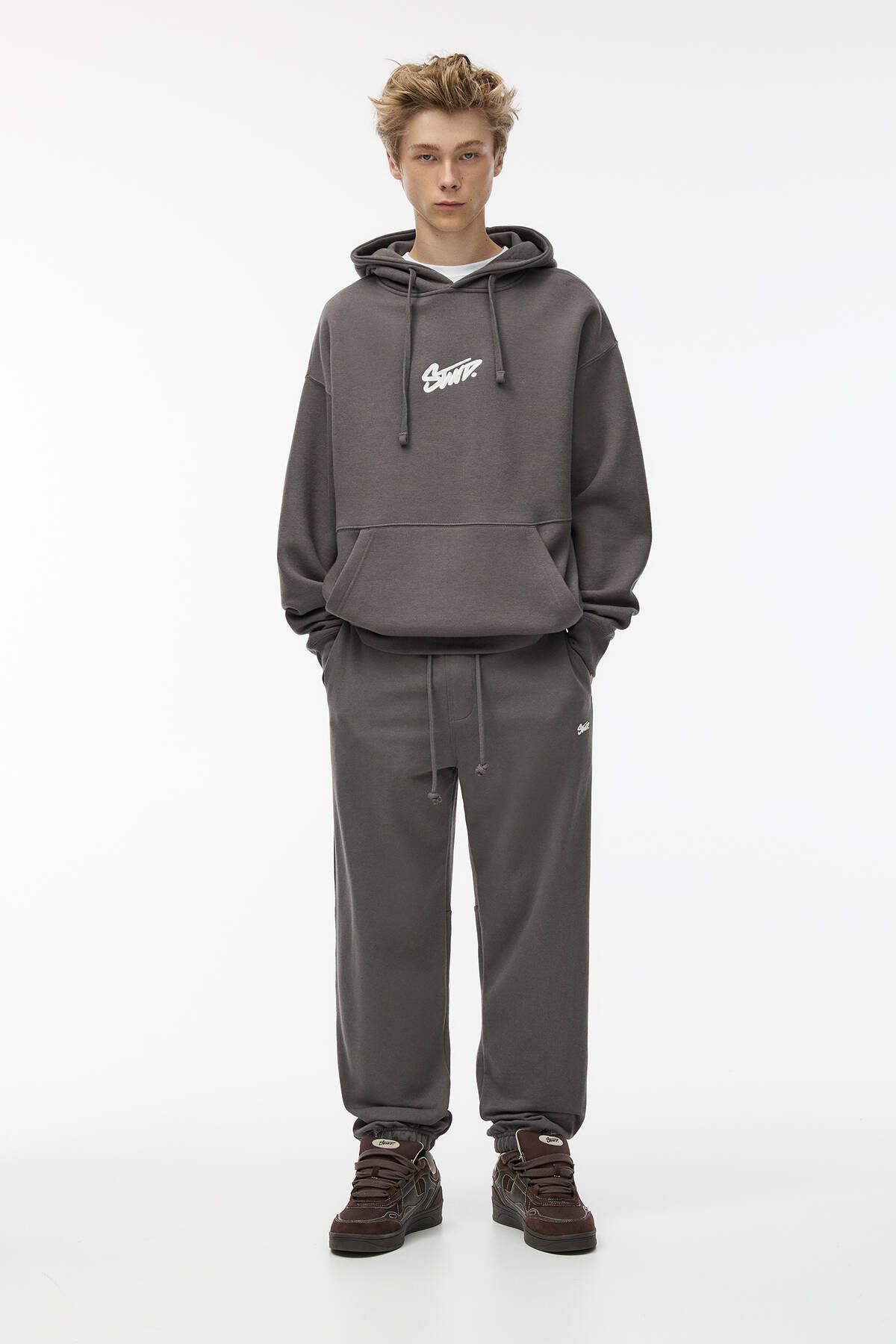 کت و شلوار ورزشی شلوار دویدن Pull & Bear