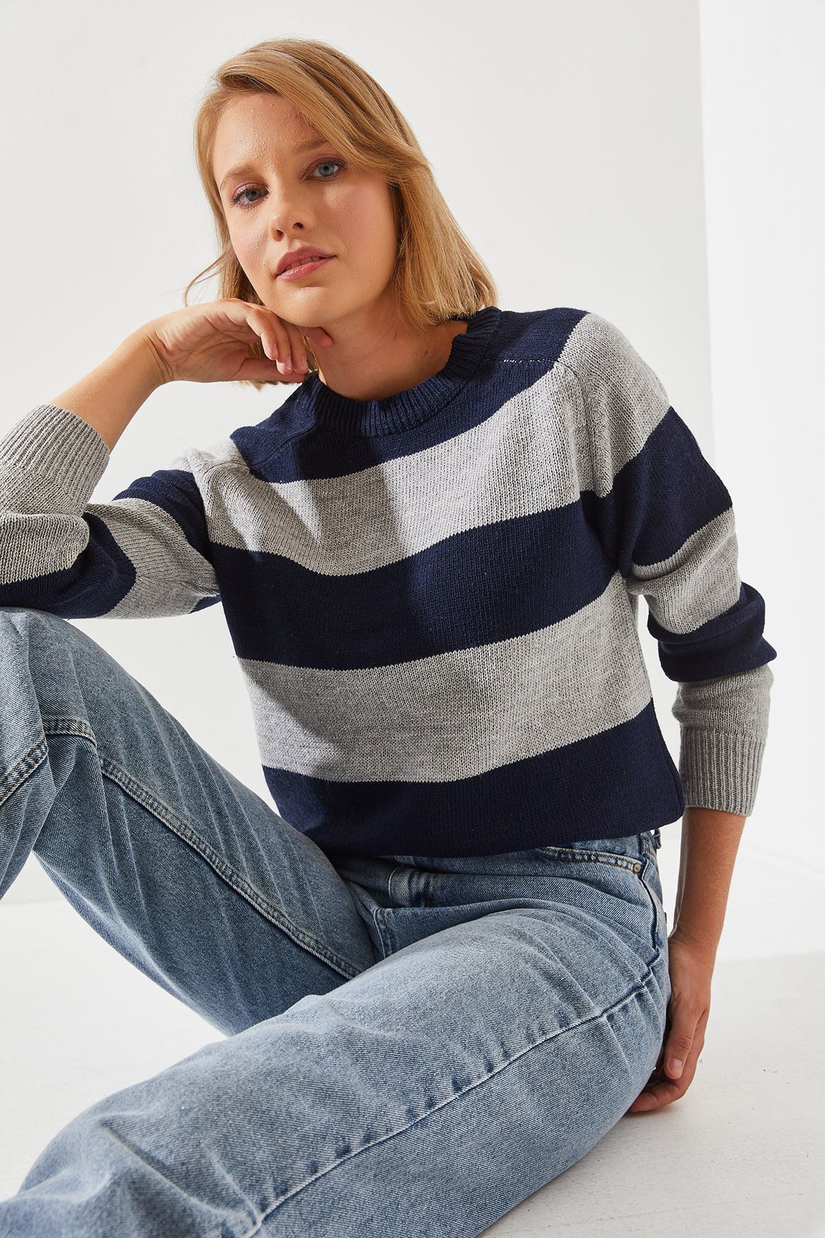 Bianco Lucci-Sweter damski w paski - Reglan, model 20246190 5