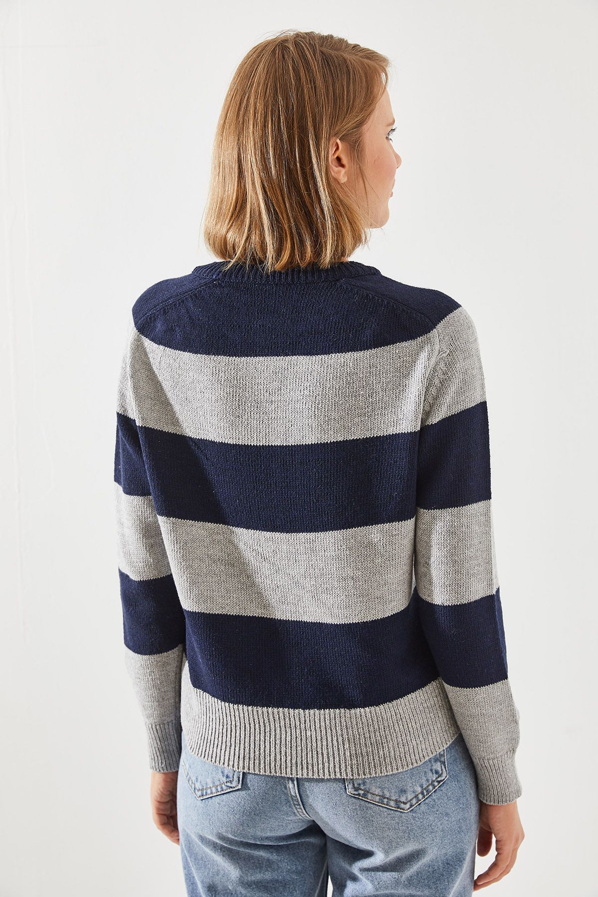 Bianco Lucci-Sweter damski w paski - Reglan, model 20246190 3