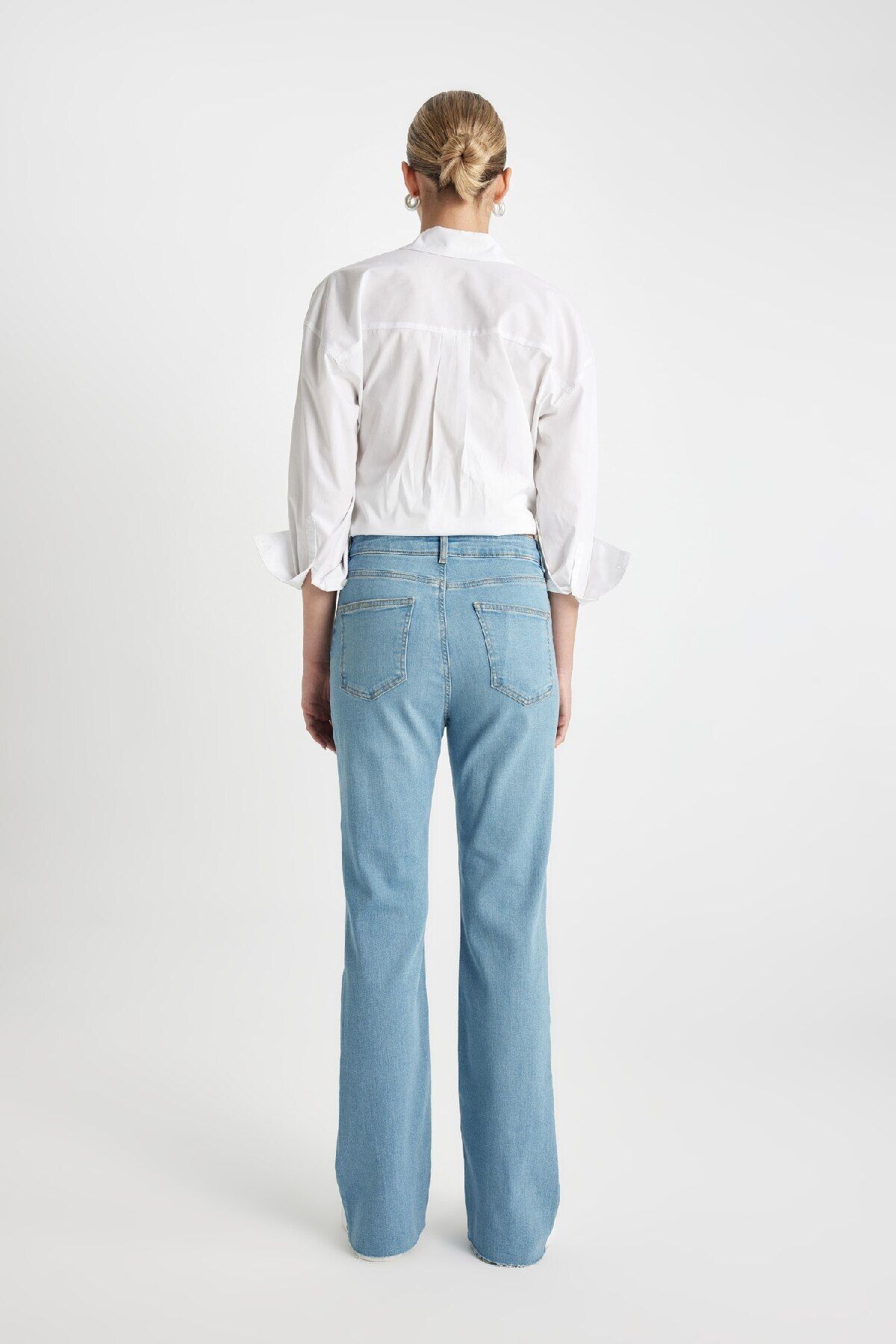 Slim Flare Yüksek Bel Paça Ucu Kesik Uzun Jean Pantolon C7619AX24AU