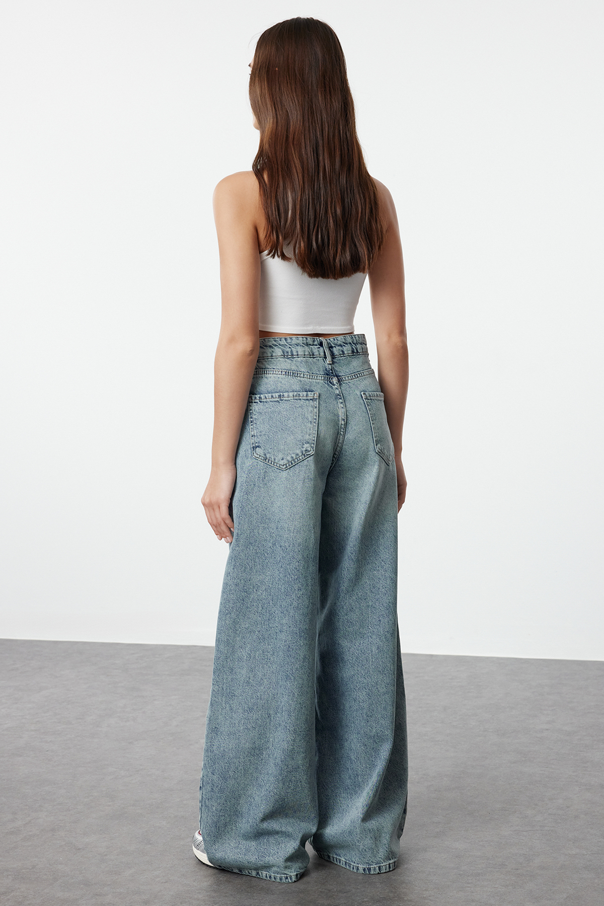 Trendyolmilla  Mavi Normal Bel Ekstra Wide Leg Palazzo Geniş Paça %100 Pamuk Non-Stretch Jeans TWOAW25JE00106 - Görsel 5