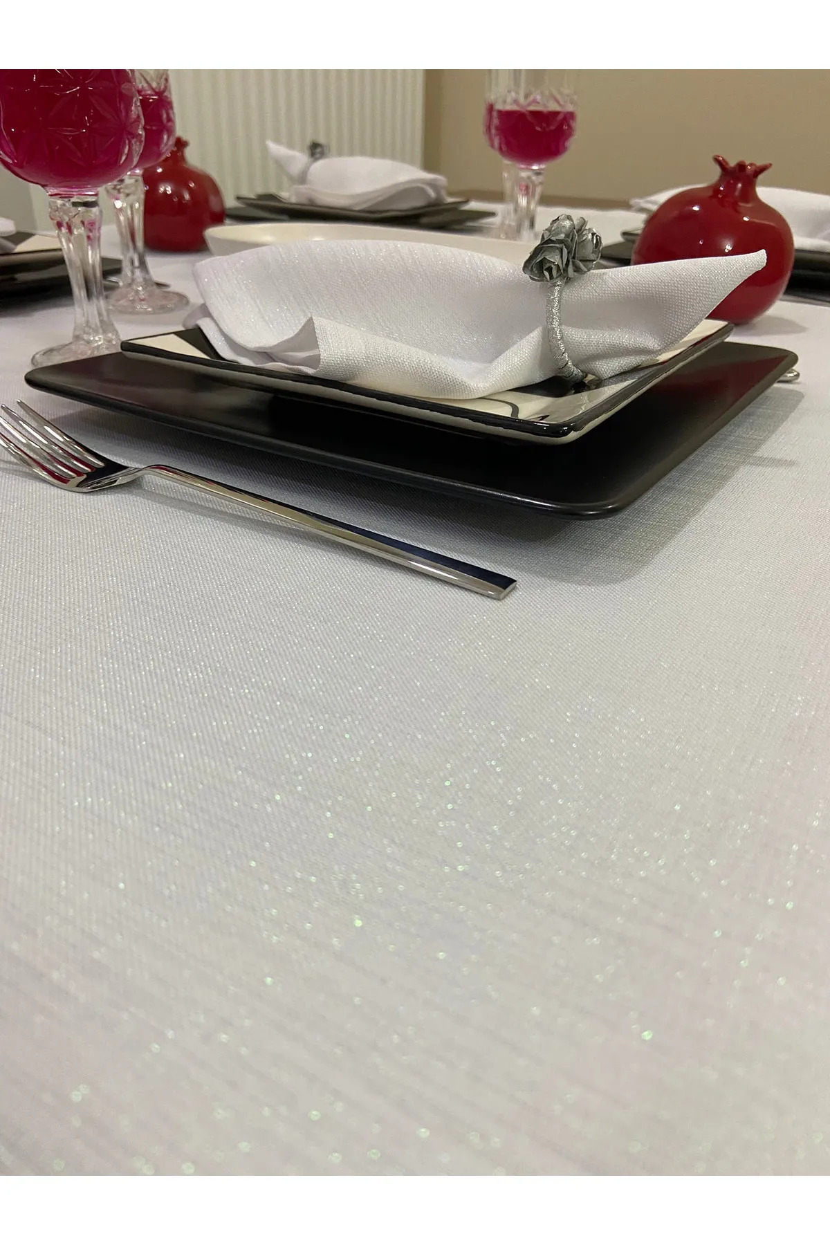 Glitter Linen Worry-Free Round Tablecloth