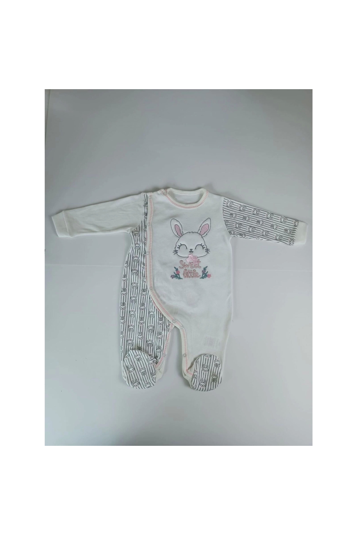 0-3 3-6 Months Little Rabbit Embroidered Baby Girl and Boy Jumpsuit with Snap Closure