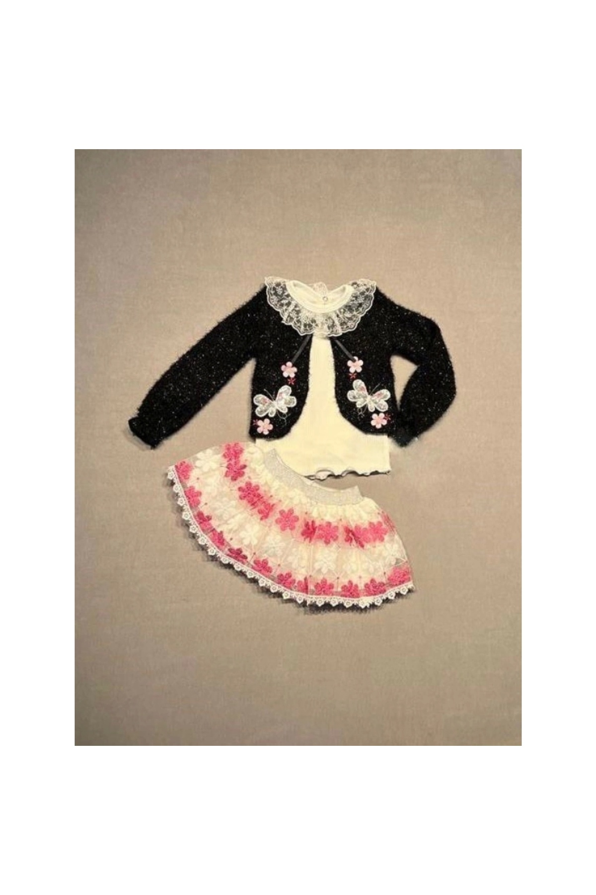 1-2-3 Years Old Girl's 3-Piece Set with Brode Skirt, Knitted Cardigan and Long Sleeve Sweat