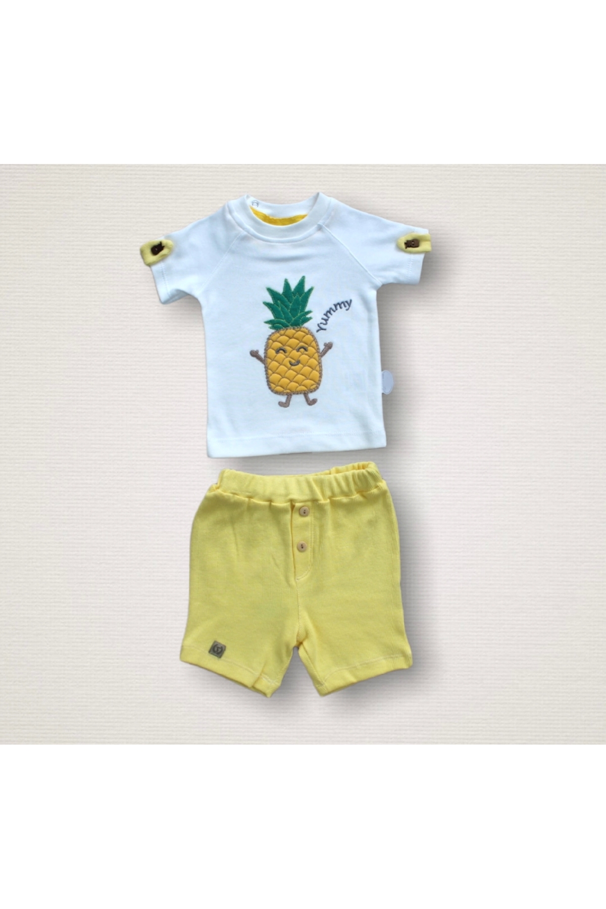 6-9 9-12 12-18 Months 2-Piece Baby Girl-Boy Set with Pineapple Embroidered Short Sleeve Sweat and Shorts