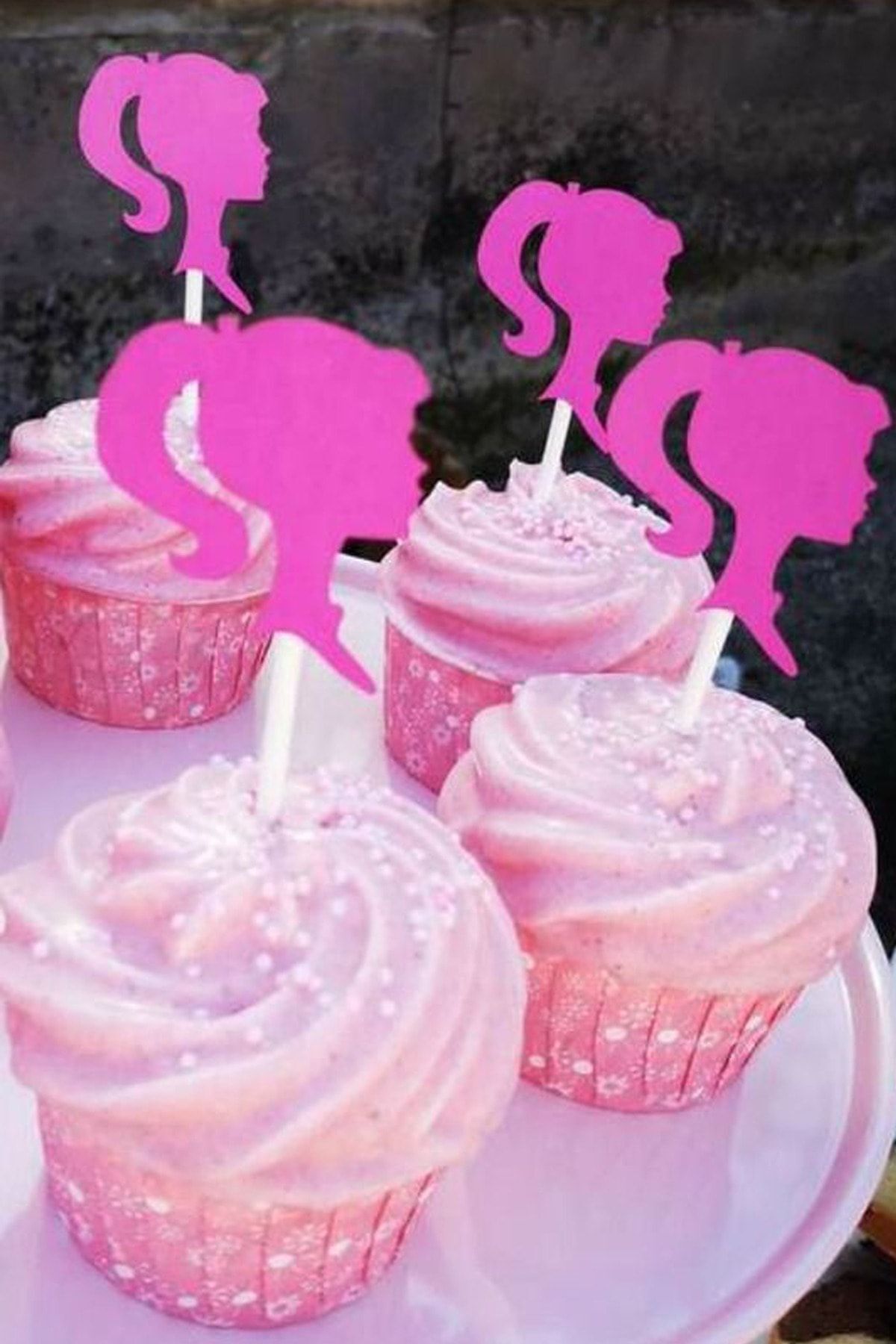Harmoni Butik Barbie Temalı 12 Adet Cupcake Süsü