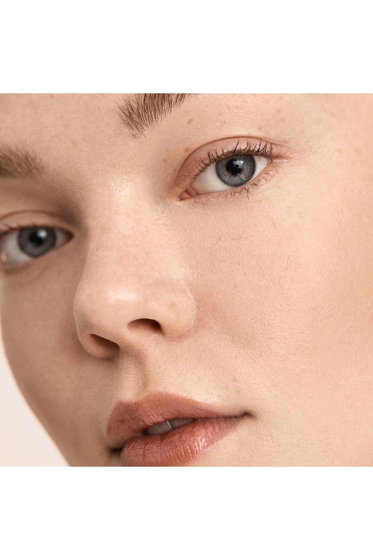 FENTY BEAUTY-Bright Fix Eye Brightener Concealer Pinkestcosmetics 2