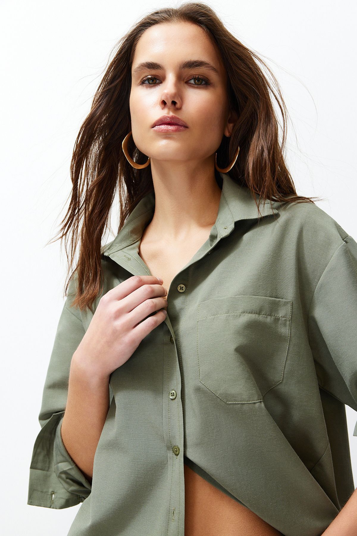 Trendyol Collection-Sötét khaki egyzsebű Boyfriend szőtt pamut ing TWOAW20GO0115 3