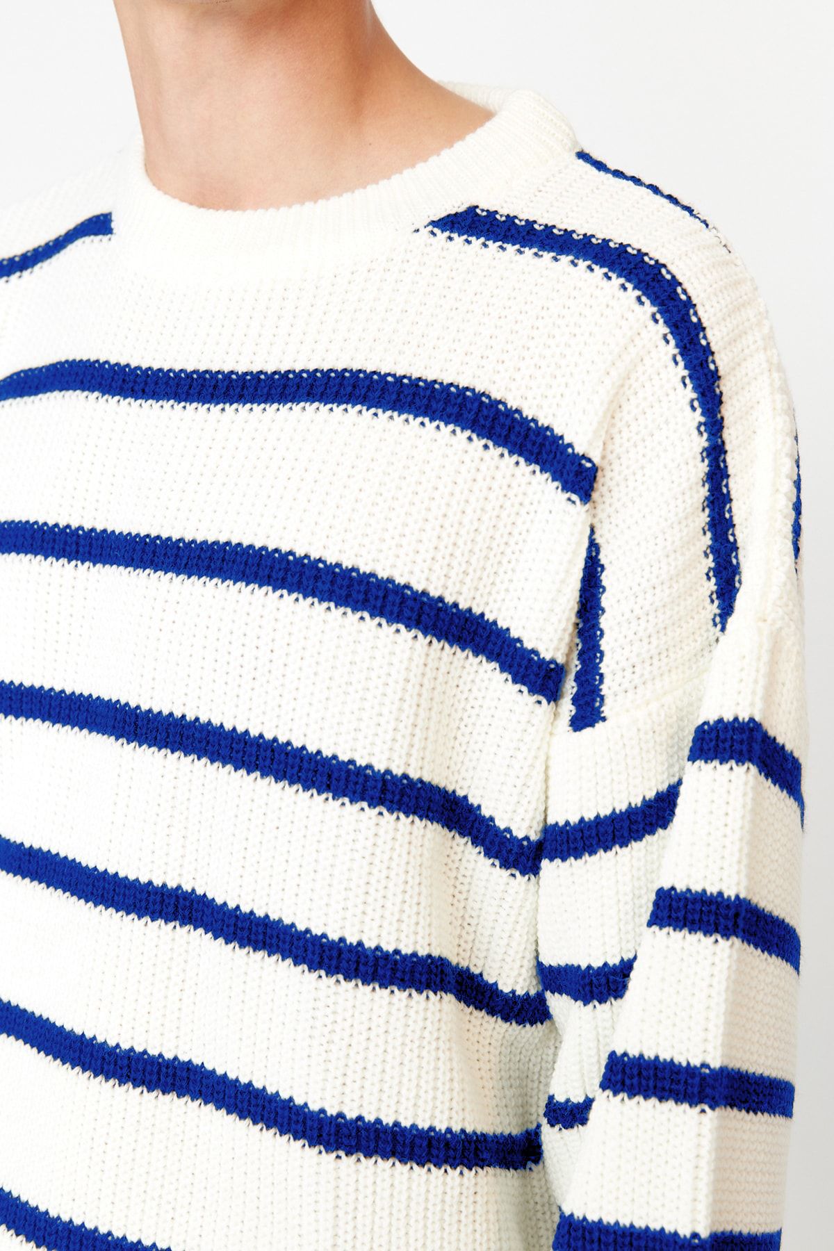 Trendyol Collection-Πλεκτό πουλόβερ Oversize Saks ριγέ - Crew Neck TMNAW23KZ00285 5