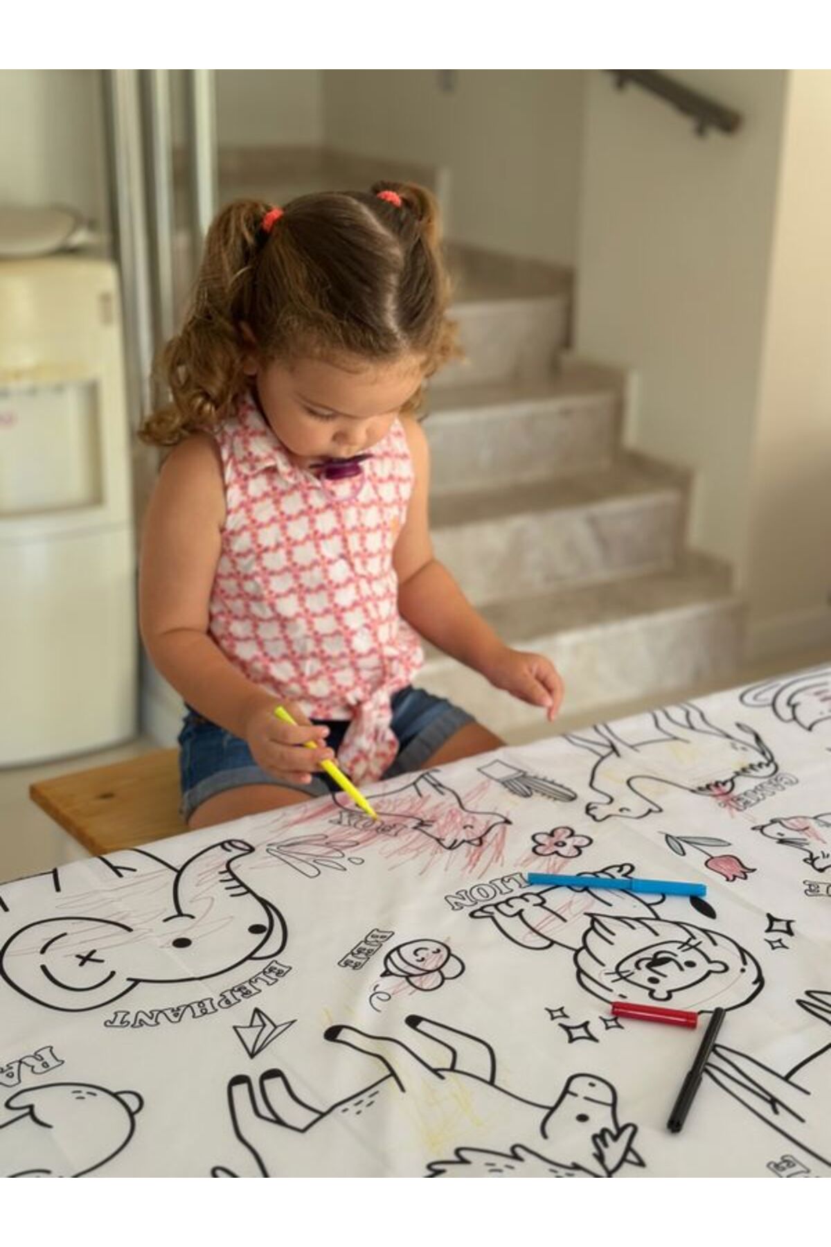 Aşkın Parti Evi Eğitici Boyama Örtüsü Makinada Yıkanabilir Su Geçirmez 100x149cm fotoğrafı 4 (önizleme)