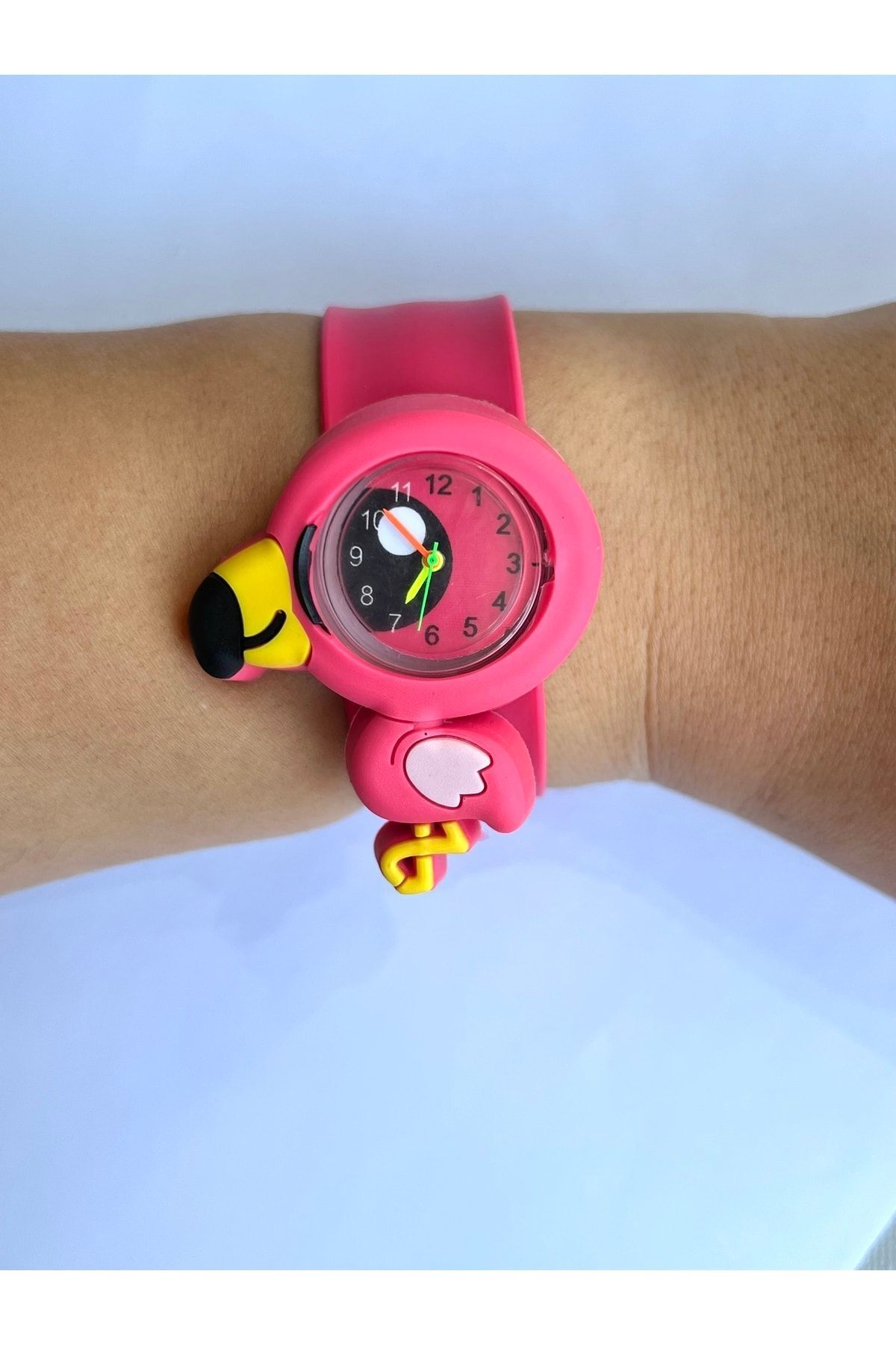 Miki & Miki-Flamingo Clock 5