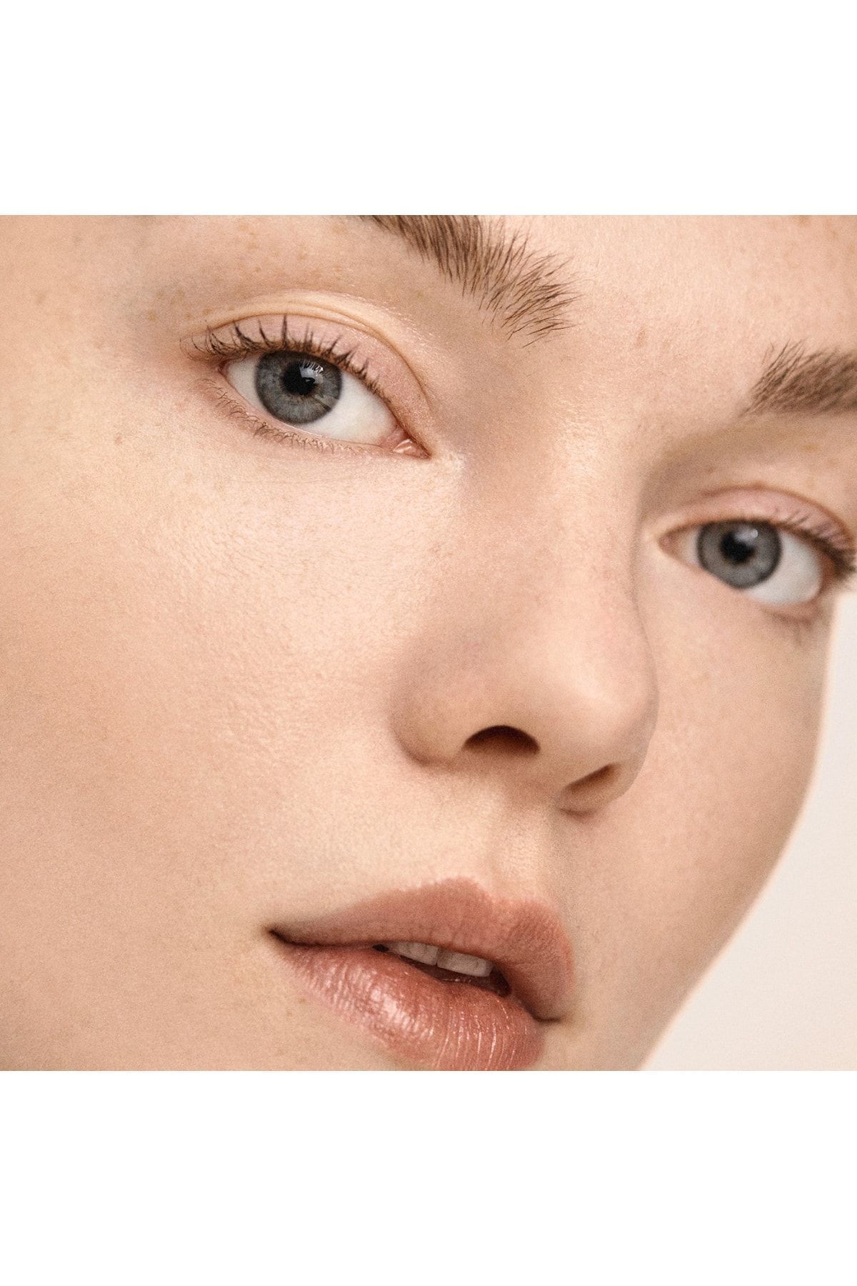 FENTY BEAUTY-Bright Fix Eye Brightener Concealer Pinkestcosmetics 3