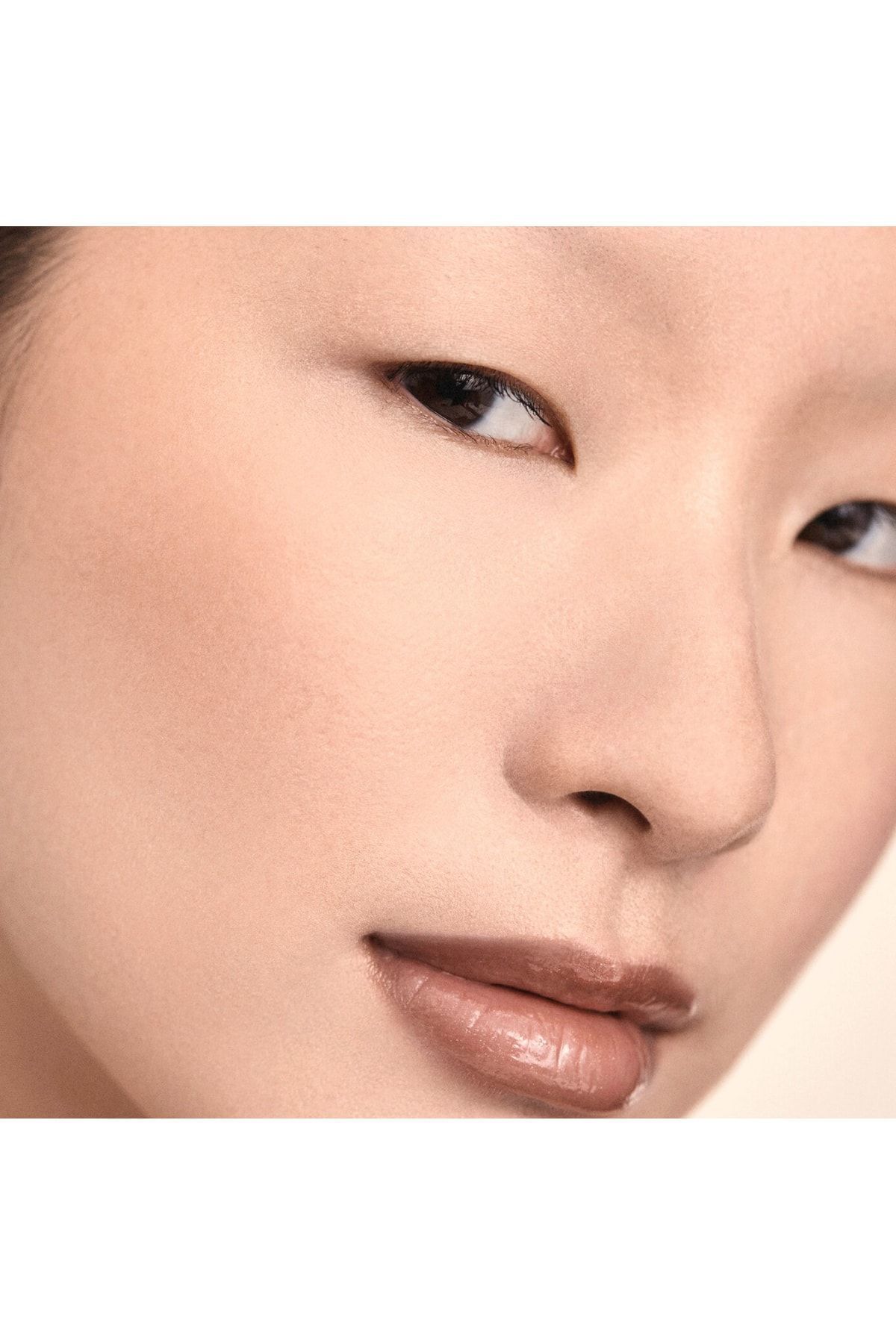 FENTY BEAUTY-Bright Fix Eye Brightener Concealer Pinkestcosmetics 4