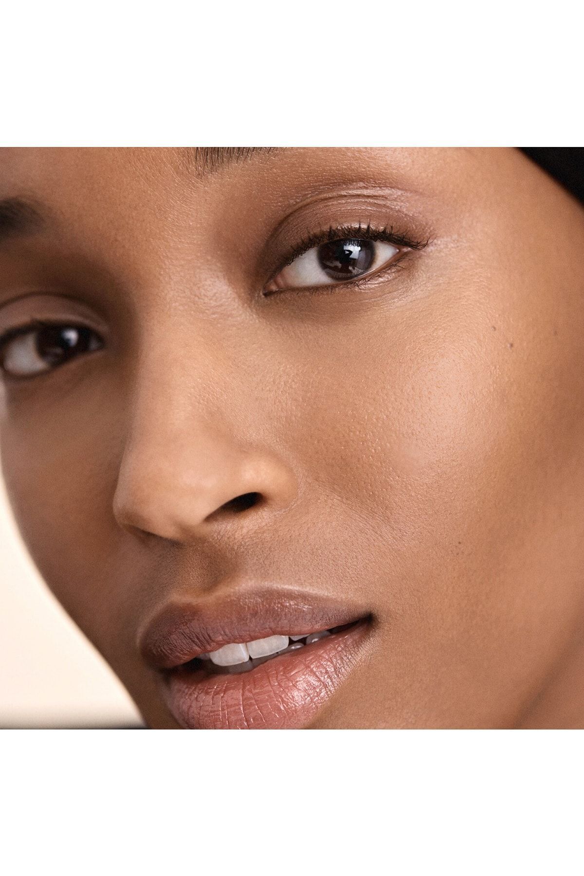 FENTY BEAUTY-Bright Fix Eye Brightener Concealer 2