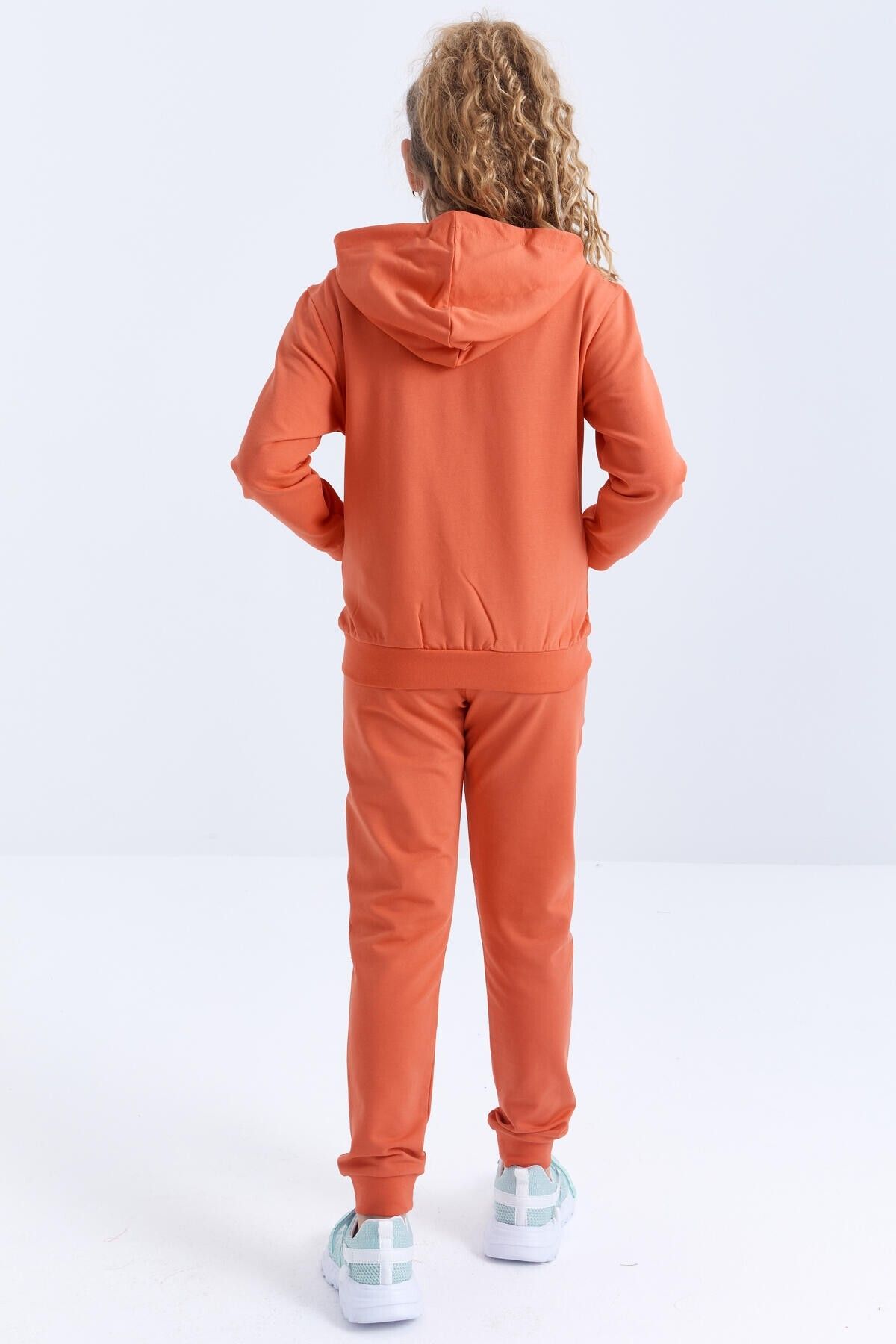 TOMMY LIFE-Trainingsanzug-Set für Mädchen – orangefarbene Textstickerei, Kapuze, bequeme Form – 75057 7